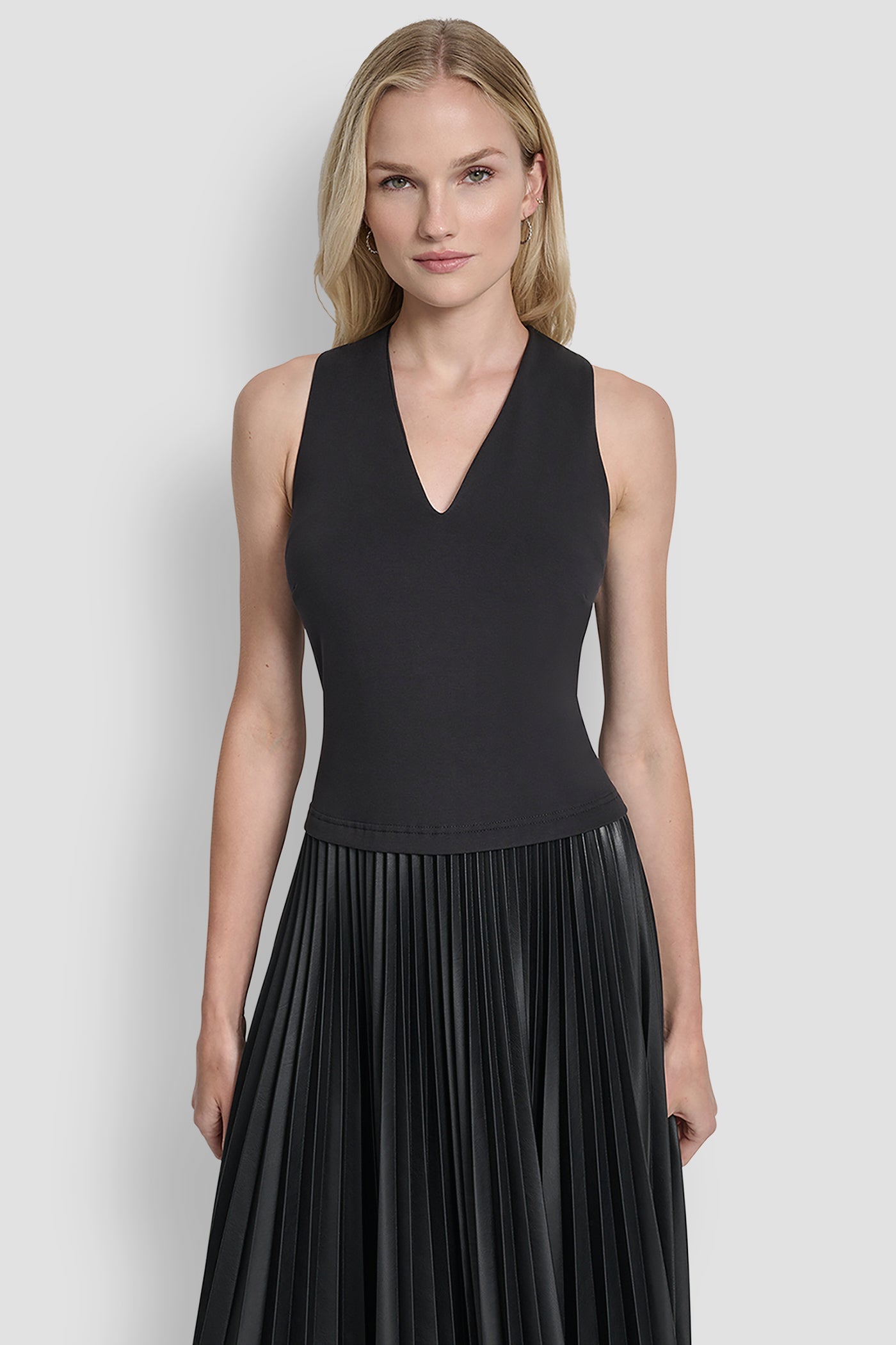 SLEEVELESS V NECK TOP WITH PLEATED SKIRT VIEW 4 | Dresses & Jumpsuits SLEEVELESS V NECK TOP WITH PLEATED SKIRT VIEW 4 | Dresses & Jumpsuits