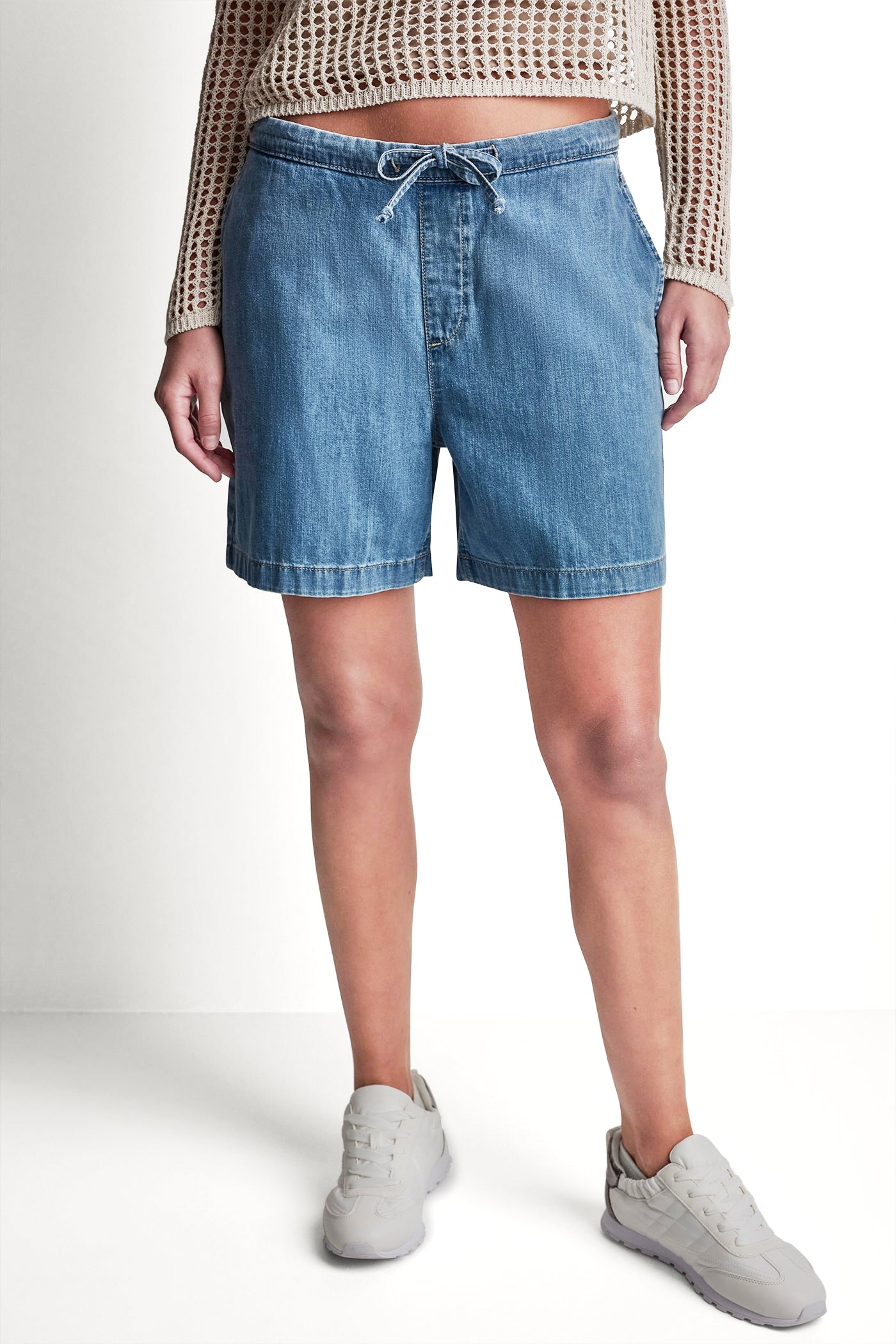 MID-RISE RELAXED DENIM SHORT WITH DRAWCORD VIEW 5 | Women's Clearance MID-RISE RELAXED DENIM SHORT WITH DRAWCORD VIEW 5 | Women's Clearance