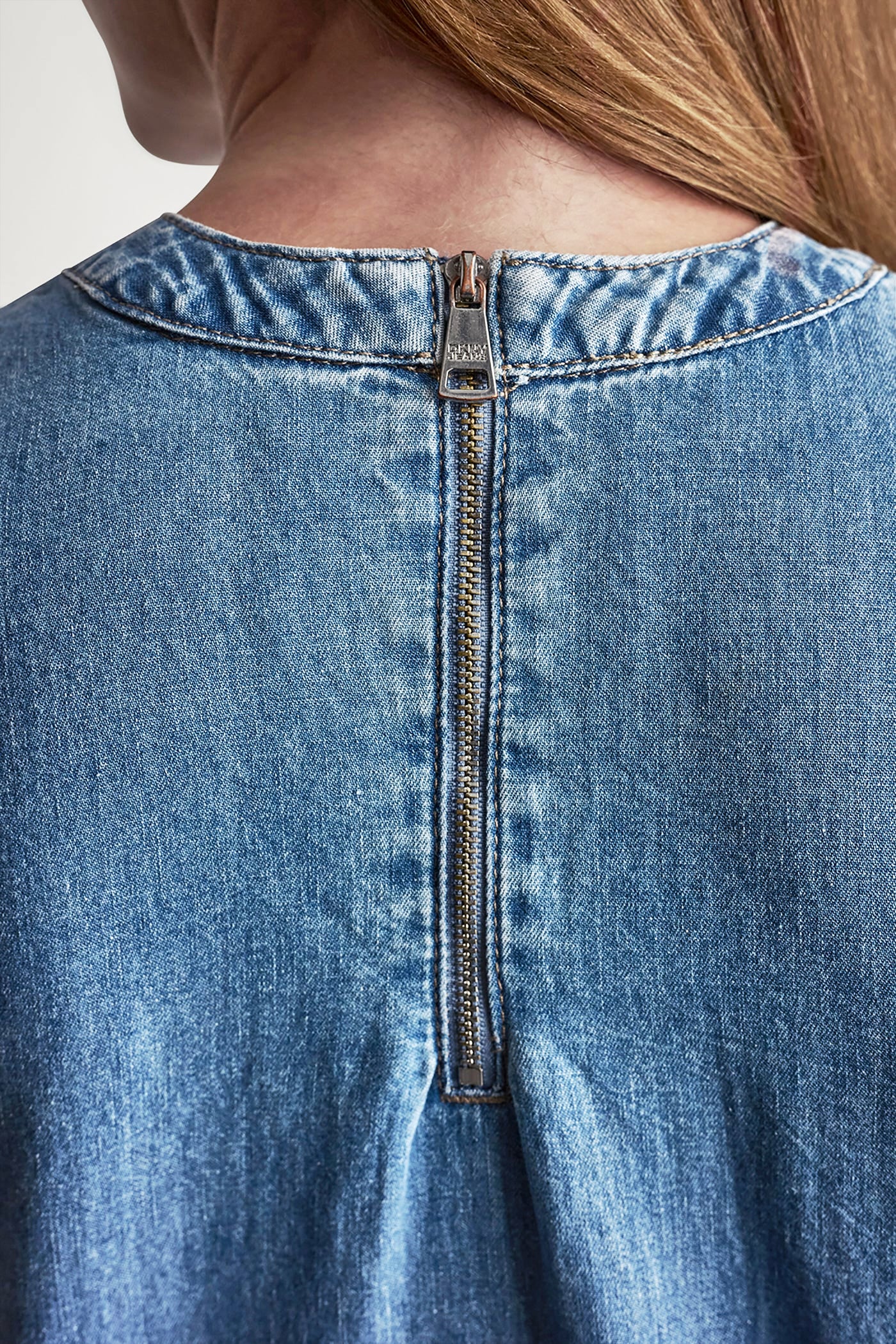 SLEEVELESS DENIM TOP VIEW 7 | Women's Clearance SLEEVELESS DENIM TOP VIEW 7 | Women's Clearance