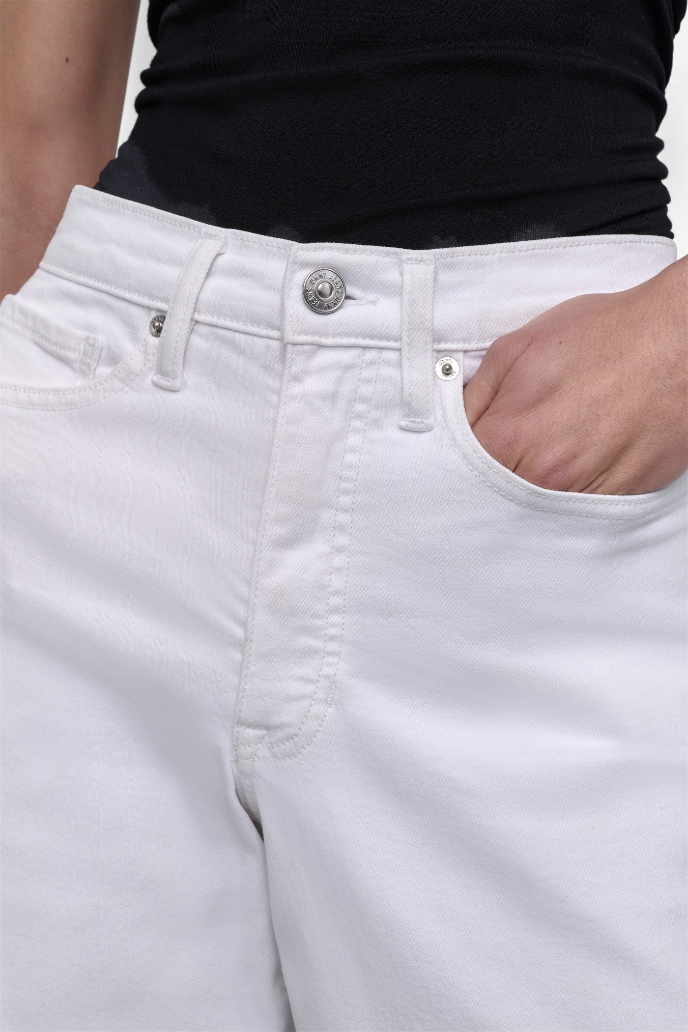 HIGH-RISE TAILORED WIDE-LEG JEAN VIEW 4 HIGH-RISE TAILORED WIDE-LEG JEAN VIEW 4