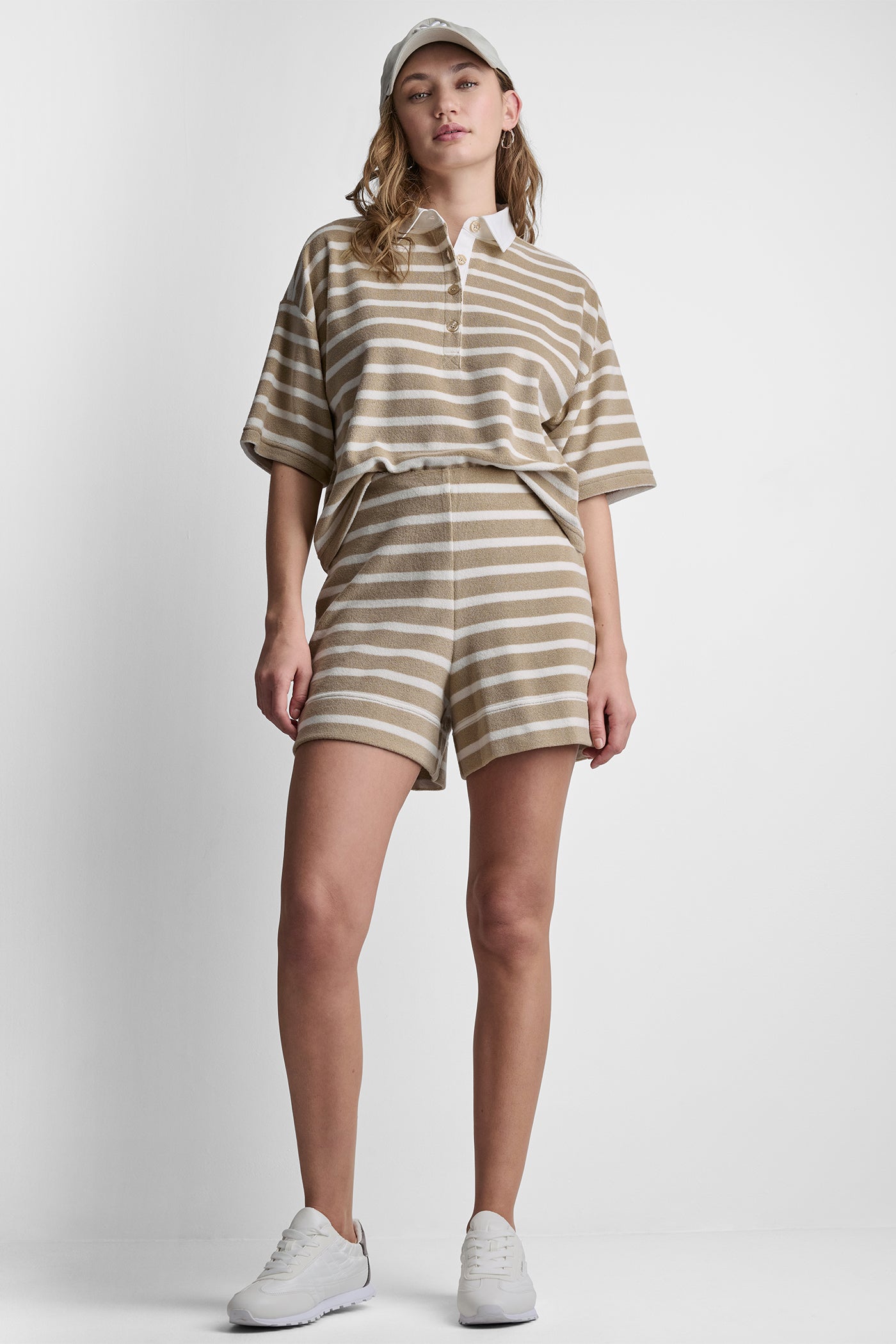 TOWELLING TERRY HIGH-RISE SHORT View 1 | NEW NEUTRALS TOWELLING TERRY HIGH-RISE SHORT View 1 | NEW NEUTRALS