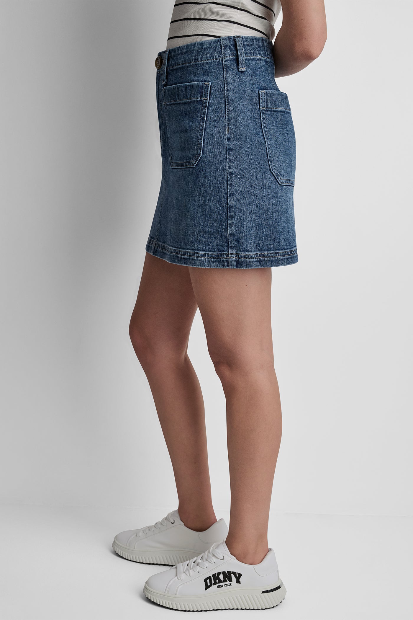 HIGH-RISE PATCH POCKET MINI SKIRT VIEW 4 HIGH-RISE PATCH POCKET MINI SKIRT VIEW 4