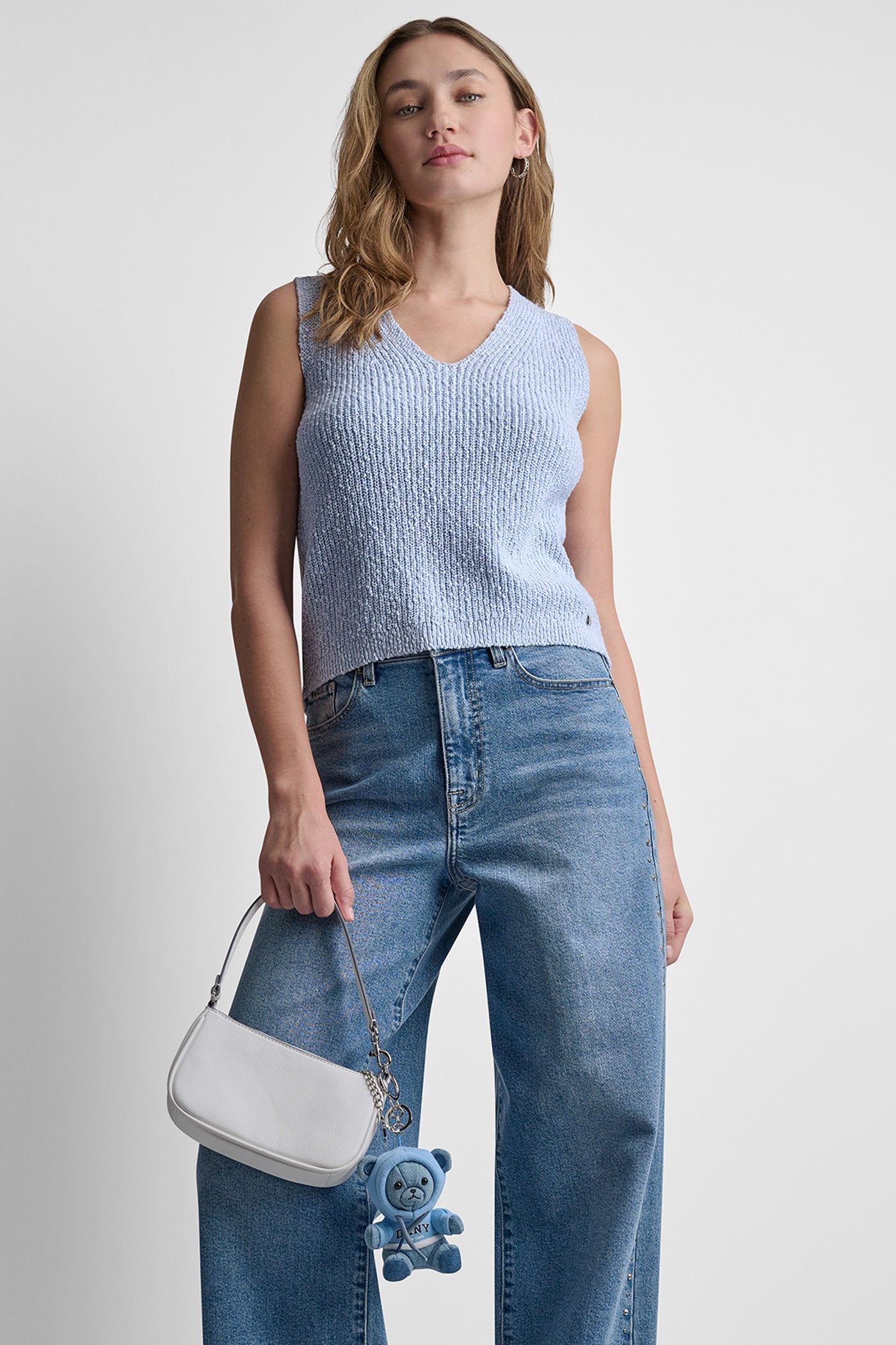 V-NECK SWEATER TANK VIEW 5 | Gifts Under $100 V-NECK SWEATER TANK VIEW 5 | Gifts Under $100