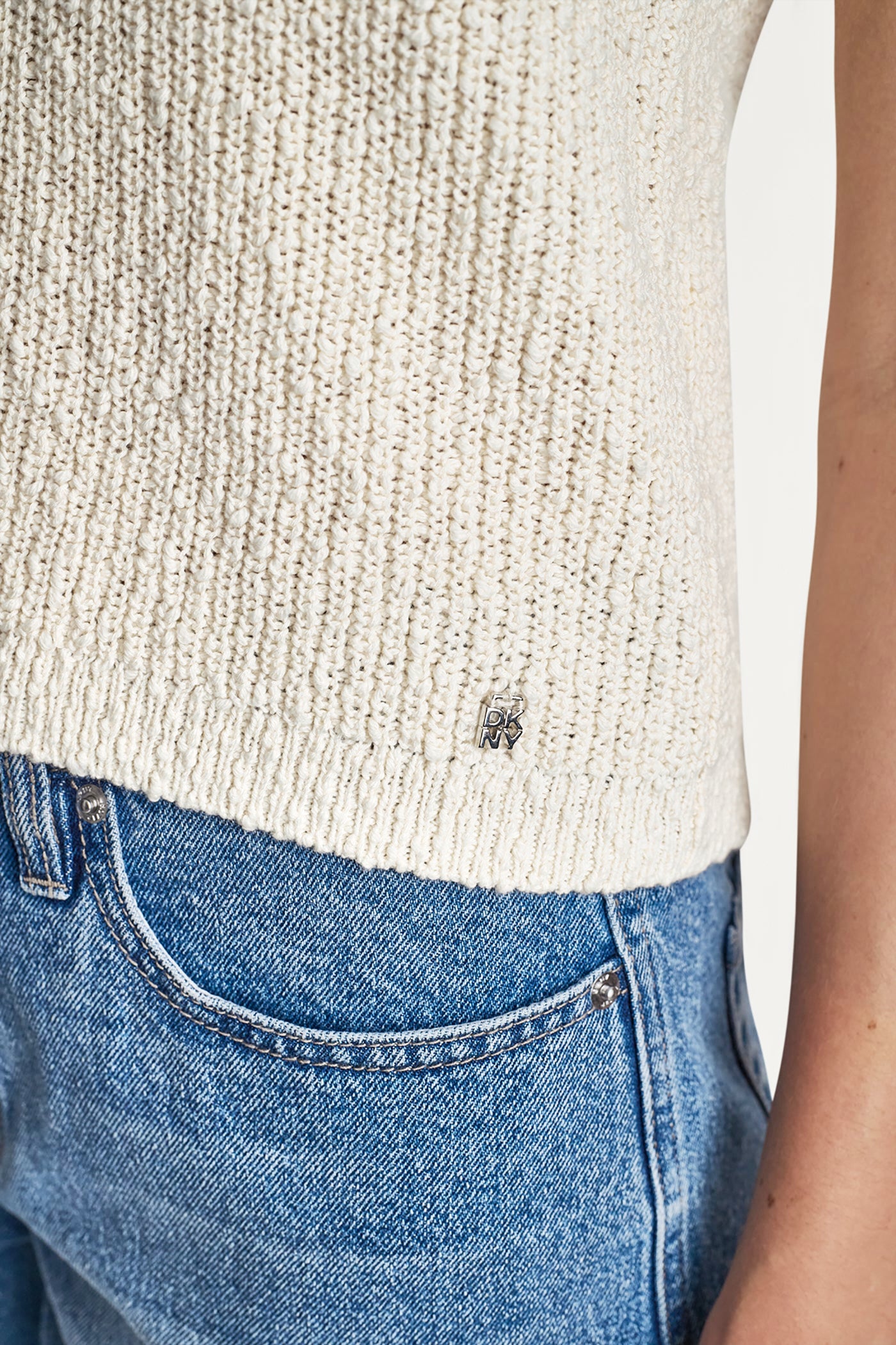 V-NECK SWEATER TANK VIEW 6 V-NECK SWEATER TANK VIEW 6