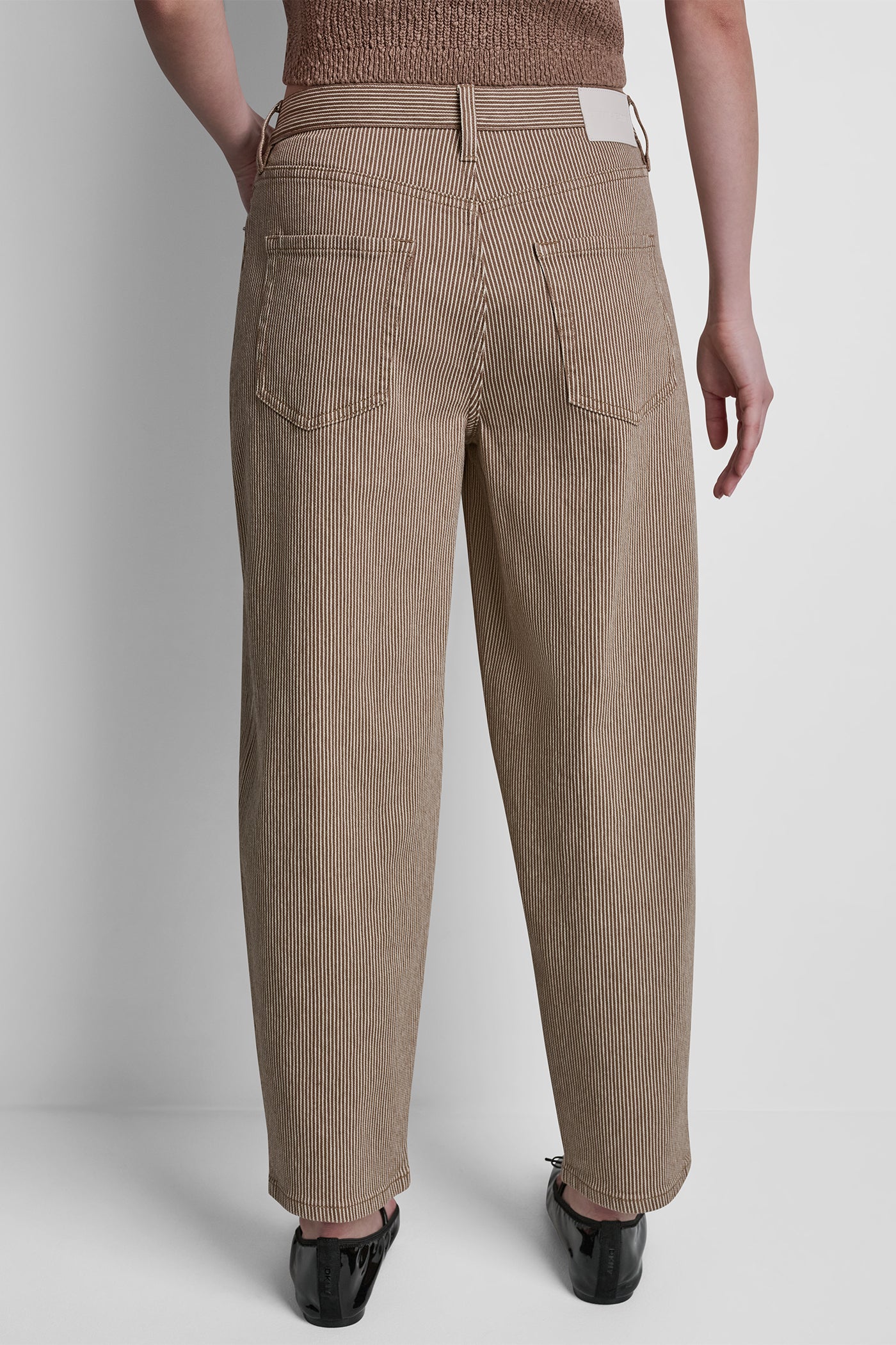 MID-RISE BABY BARREL LEG VIEW 3 | NEW NEUTRALS MID-RISE BABY BARREL LEG VIEW 3 | NEW NEUTRALS