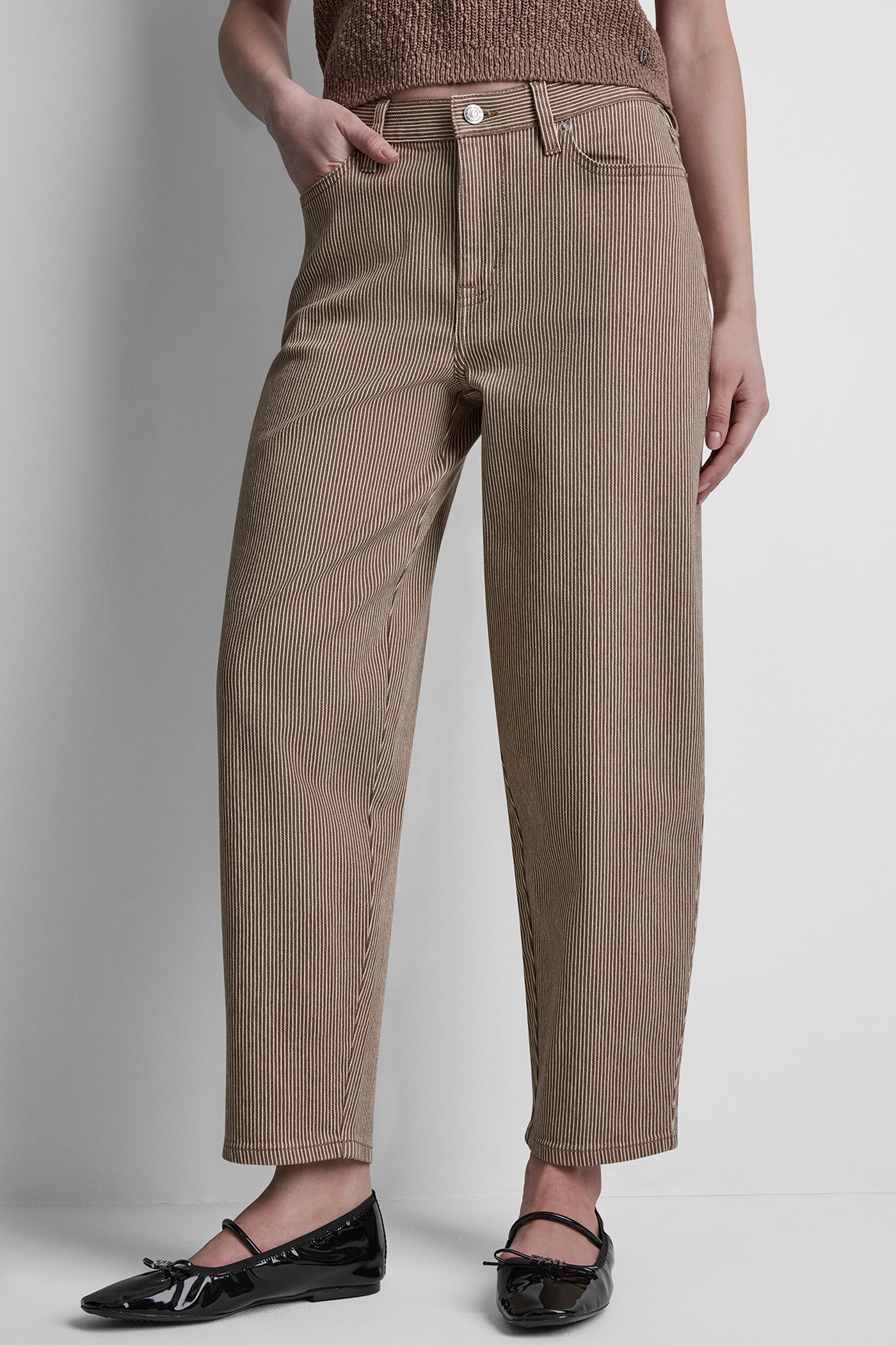 MID-RISE BABY BARREL LEG View 2 | NEW NEUTRALS MID-RISE BABY BARREL LEG View 2 | NEW NEUTRALS
