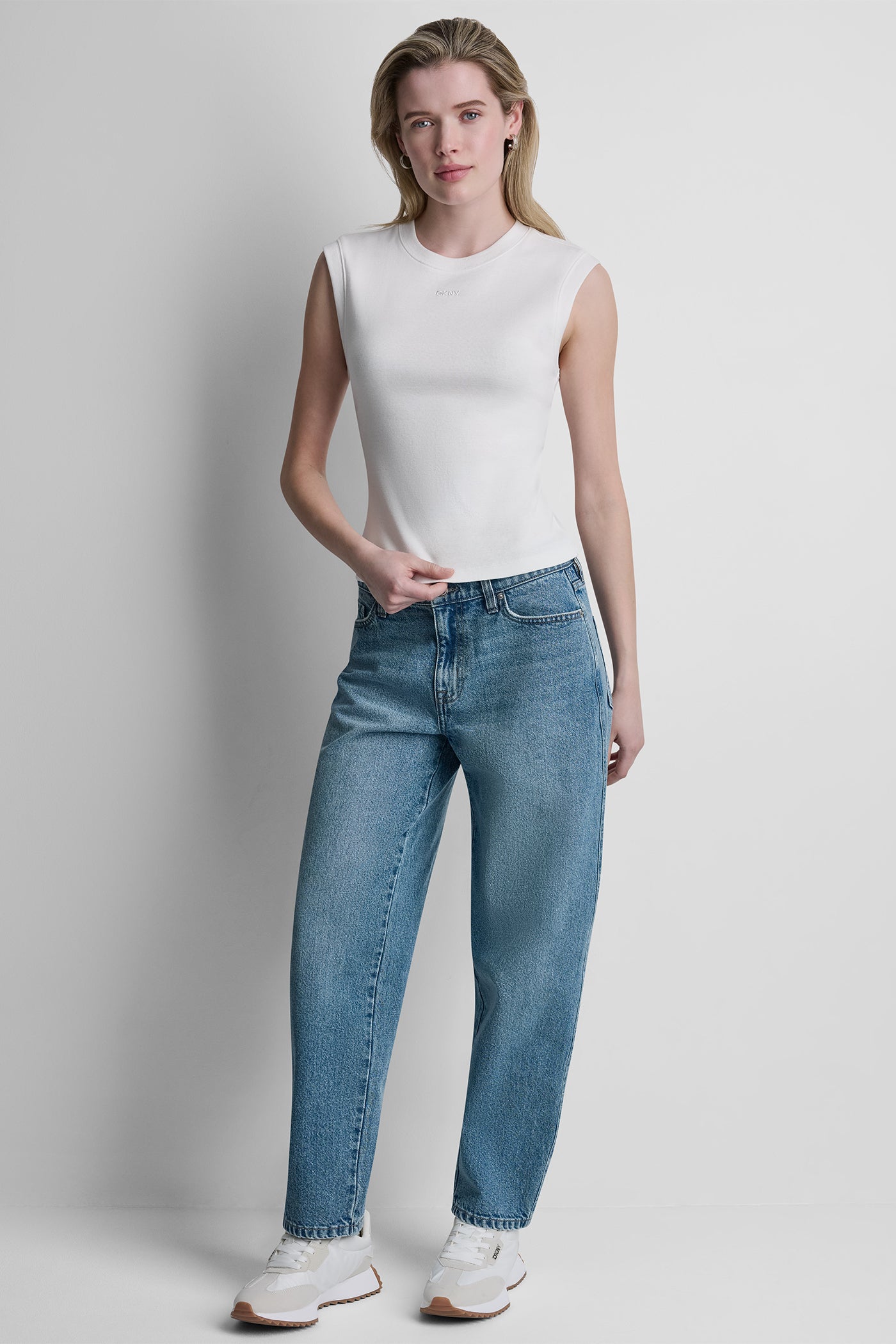 CREW NECK SLEEVELESS TEE View 2 | DKNY JEANS CREW NECK SLEEVELESS TEE View 2 | DKNY JEANS