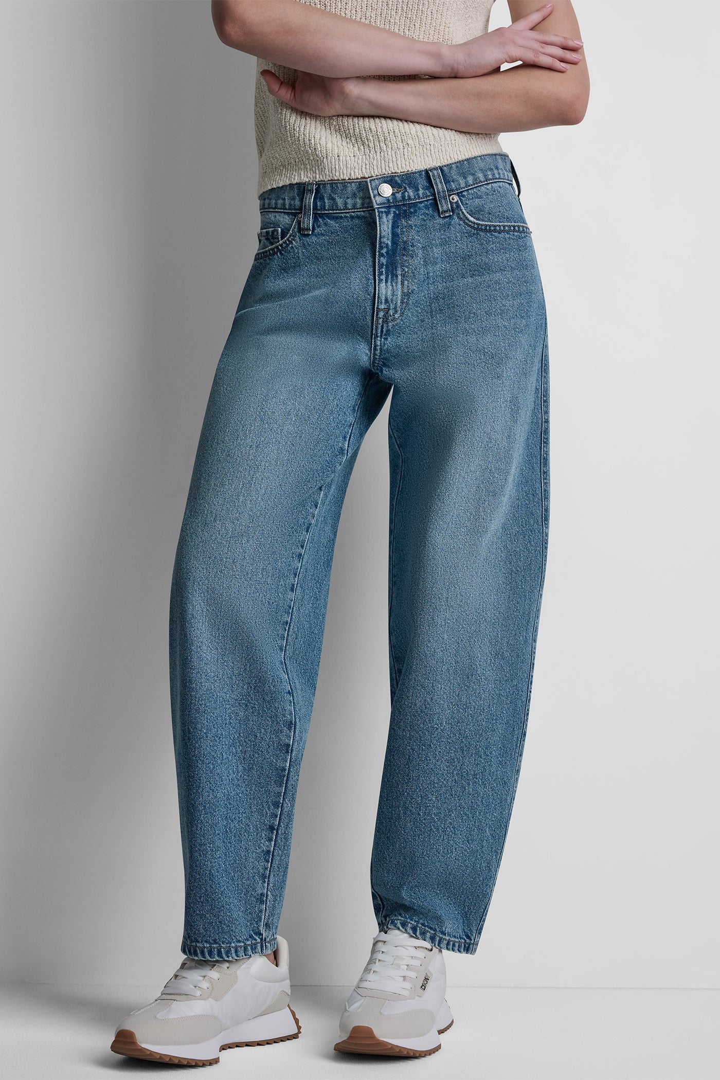 MID-RISE BABY BARREL LEG View 2 | Denim Destination MID-RISE BABY BARREL LEG View 2 | Denim Destination