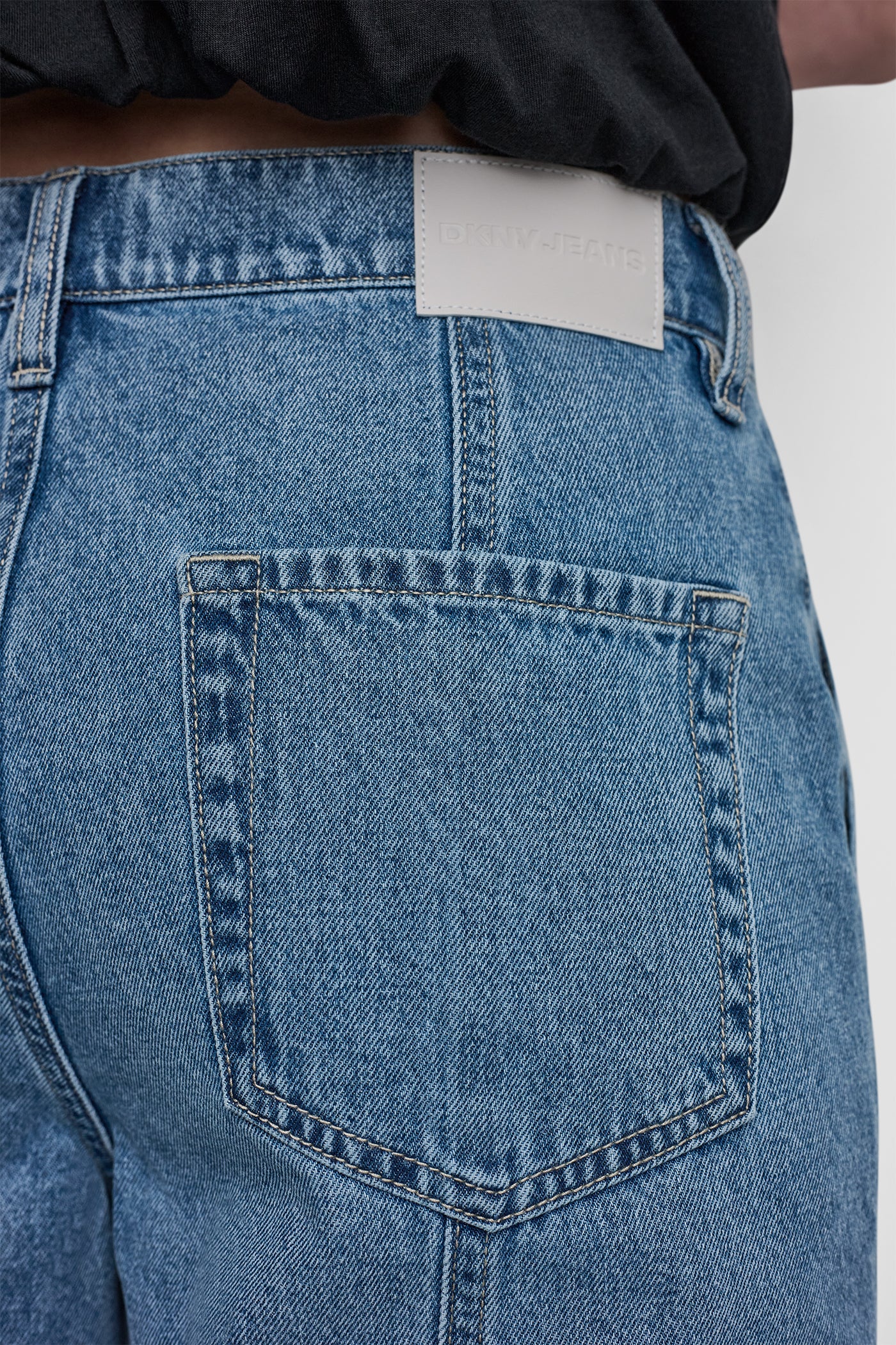 HIGH-RISE WIDE-LEG UTILITY ANKLE JEAN VIEW 7 HIGH-RISE WIDE-LEG UTILITY ANKLE JEAN VIEW 7