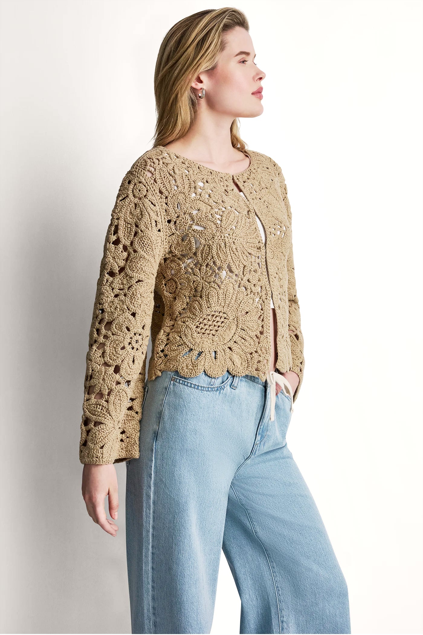FLORAL CROCHET CARDIGAN WITH SCALLOP HEM VIEW 4 | NEW NEUTRALS FLORAL CROCHET CARDIGAN WITH SCALLOP HEM VIEW 4 | NEW NEUTRALS