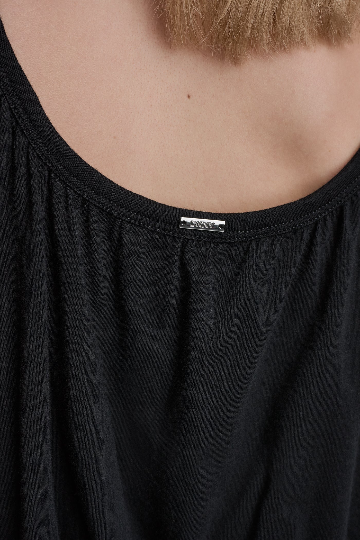 SLEEVELESS RUCHED TOP VIEW 7 SLEEVELESS RUCHED TOP VIEW 7