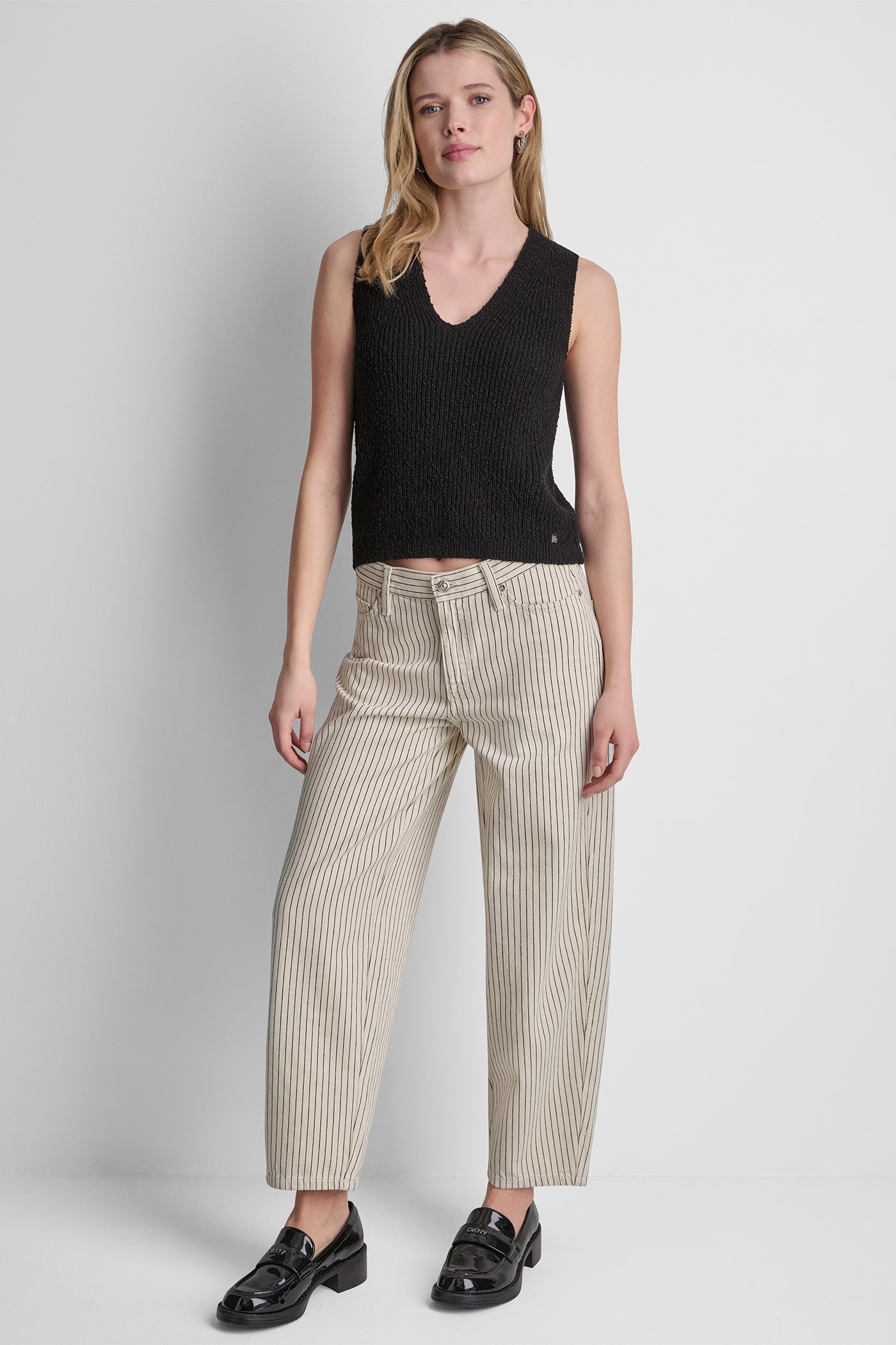 MID-RISE BABY BARREL LEG VIEW 5 | NEW NEUTRALS MID-RISE BABY BARREL LEG VIEW 5 | NEW NEUTRALS