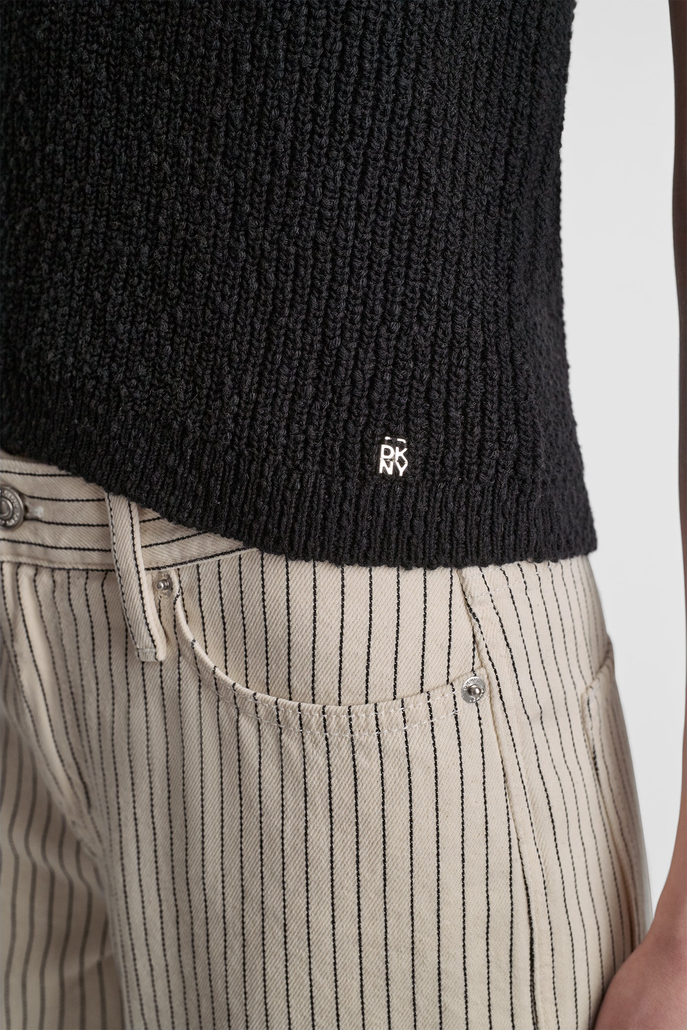 V-NECK SWEATER TANK VIEW 6 V-NECK SWEATER TANK VIEW 6