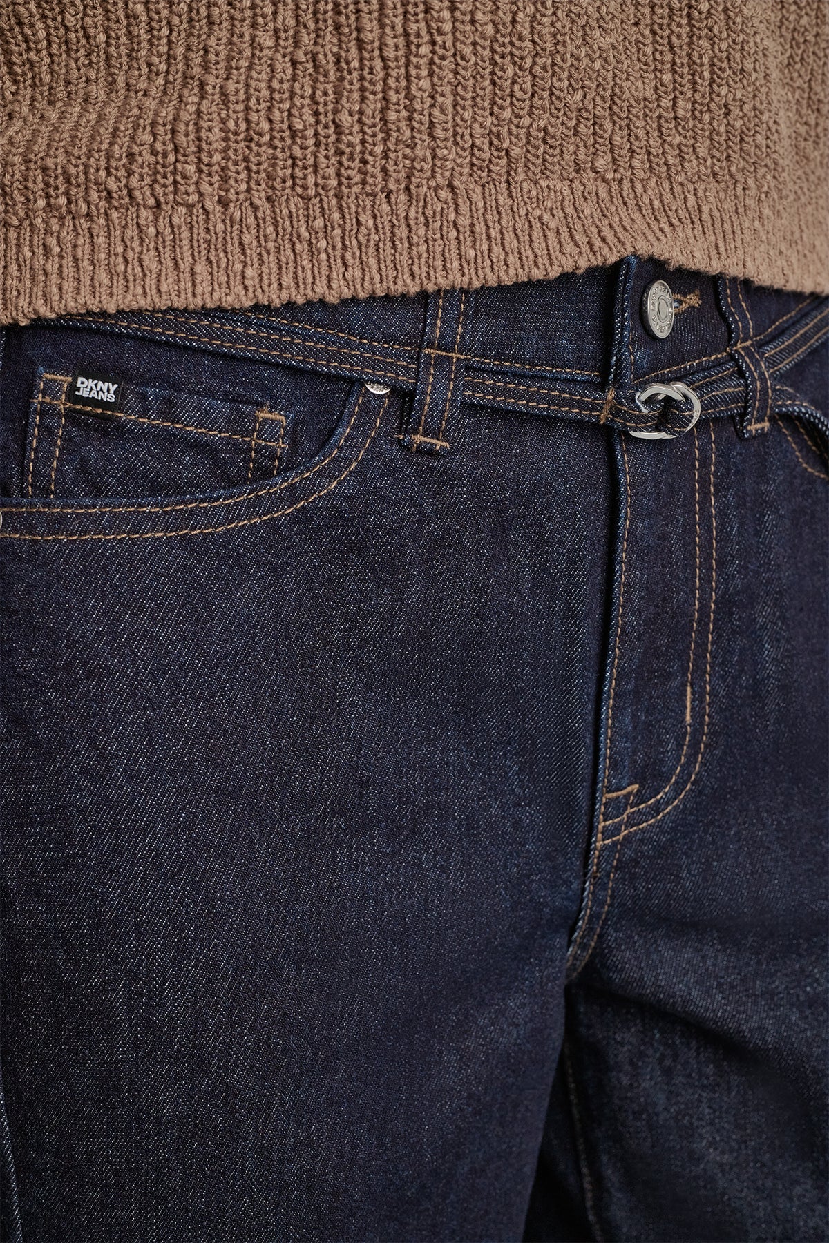 MID-RISE BARREL JEAN VIEW 2