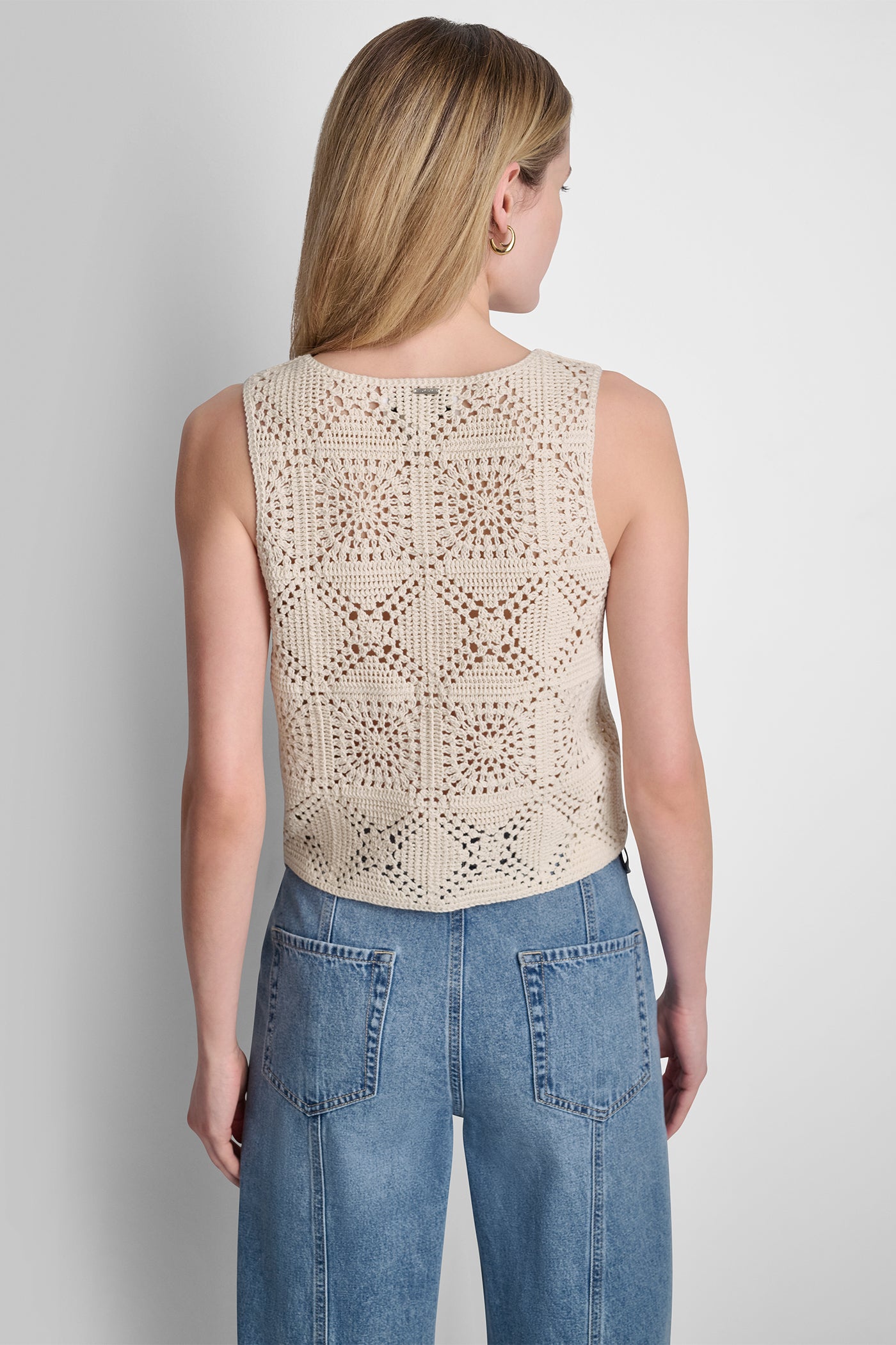 SLEEVELESS CROCHET SQUARE SWEATER VIEW 2