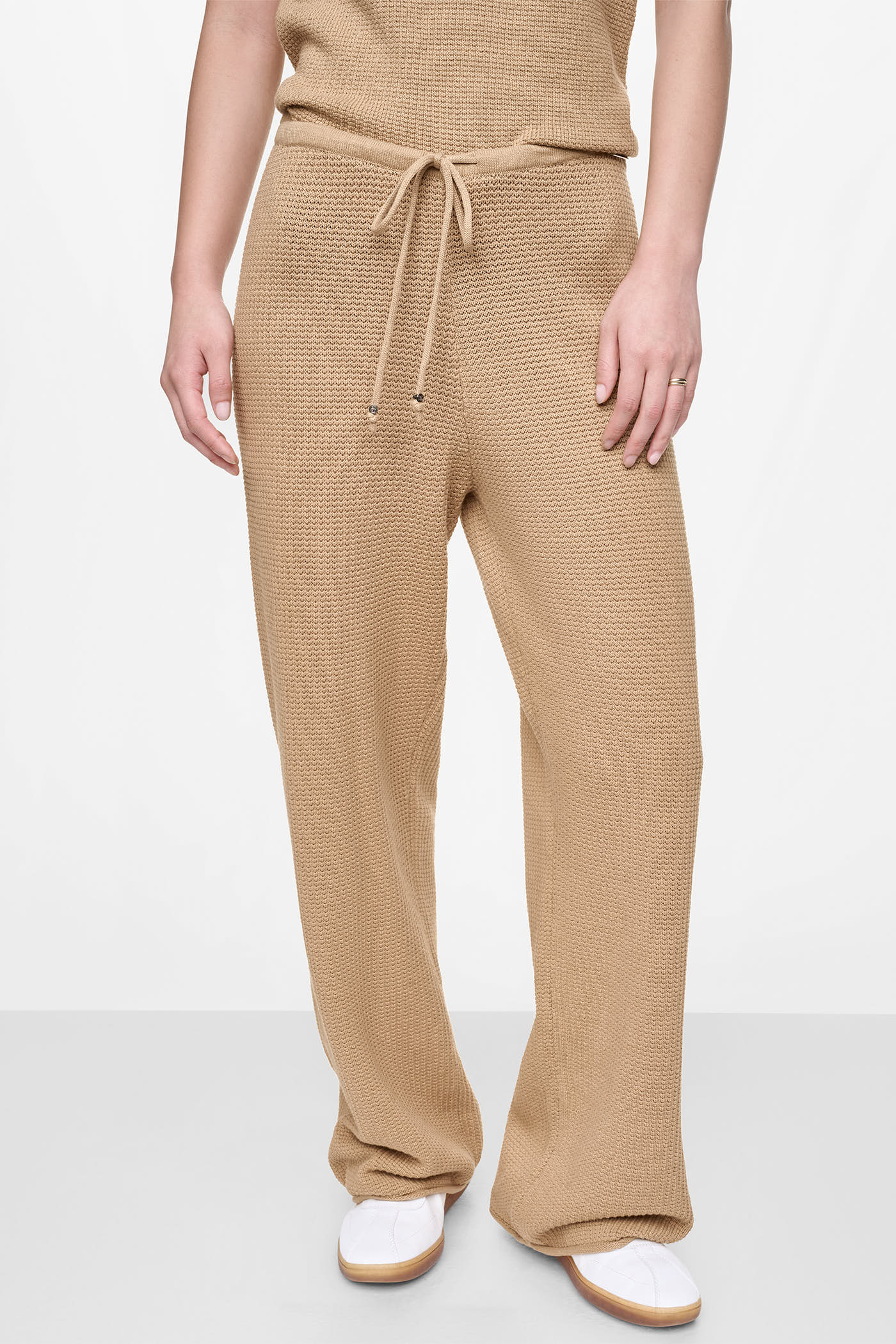 TUCK STITCH HIGH-RISE DRAWSTRING PANT View 2 | Pants & Denim TUCK STITCH HIGH-RISE DRAWSTRING PANT View 2 | Pants & Denim
