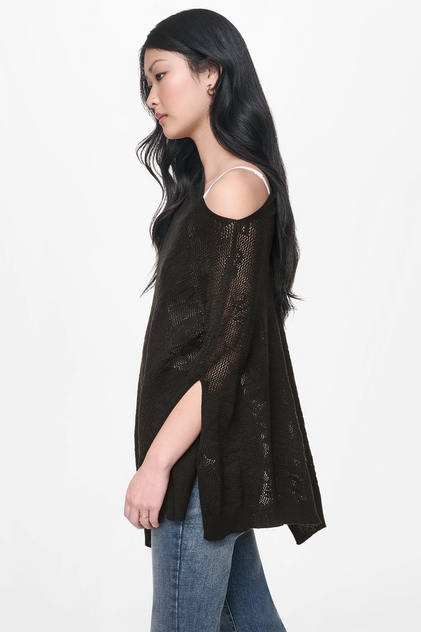 ASYMMETRIC FINE GAUGE PONCHO VIEW 4 | Gifts Under $100 ASYMMETRIC FINE GAUGE PONCHO VIEW 4 | Gifts Under $100