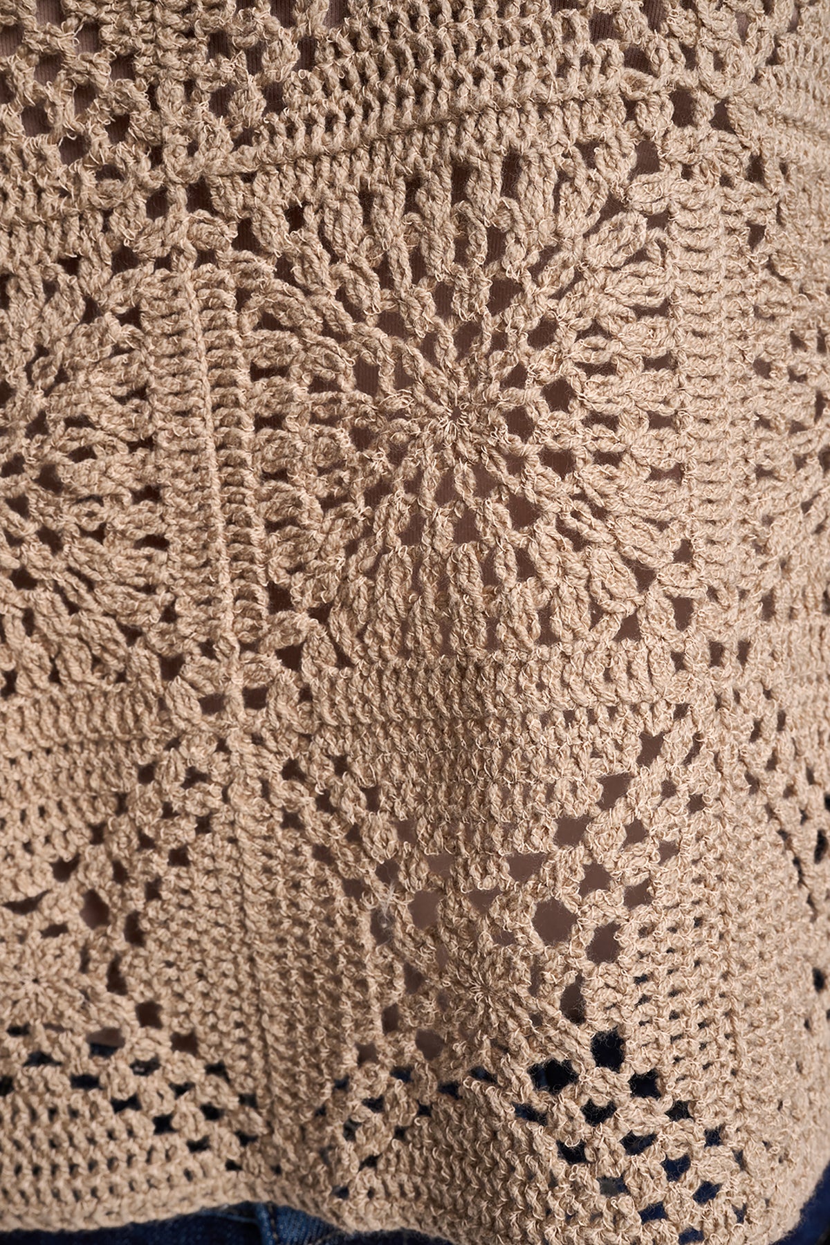 SLEEVELESS CROCHET SQUARE SWEATER VIEW 2
