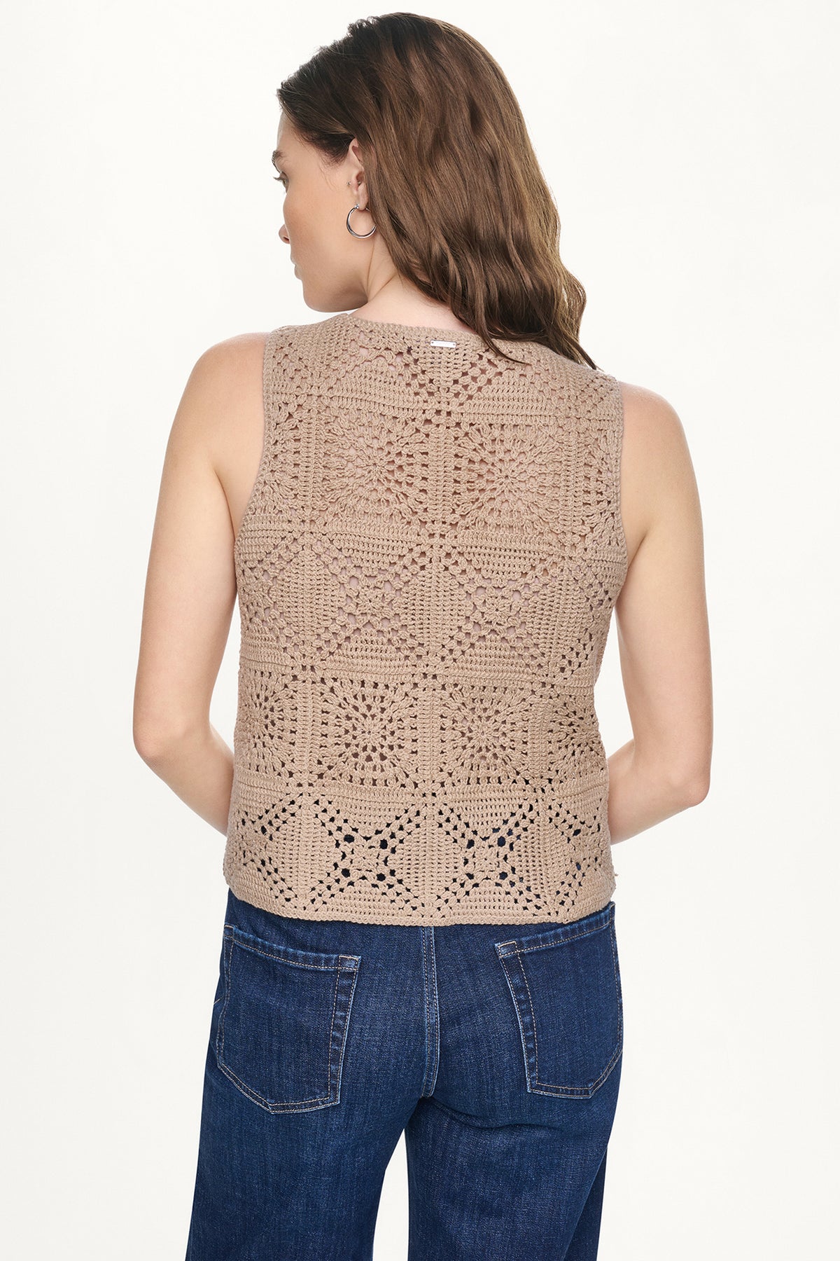 SLEEVELESS CROCHET SQUARE SWEATER VIEW 2