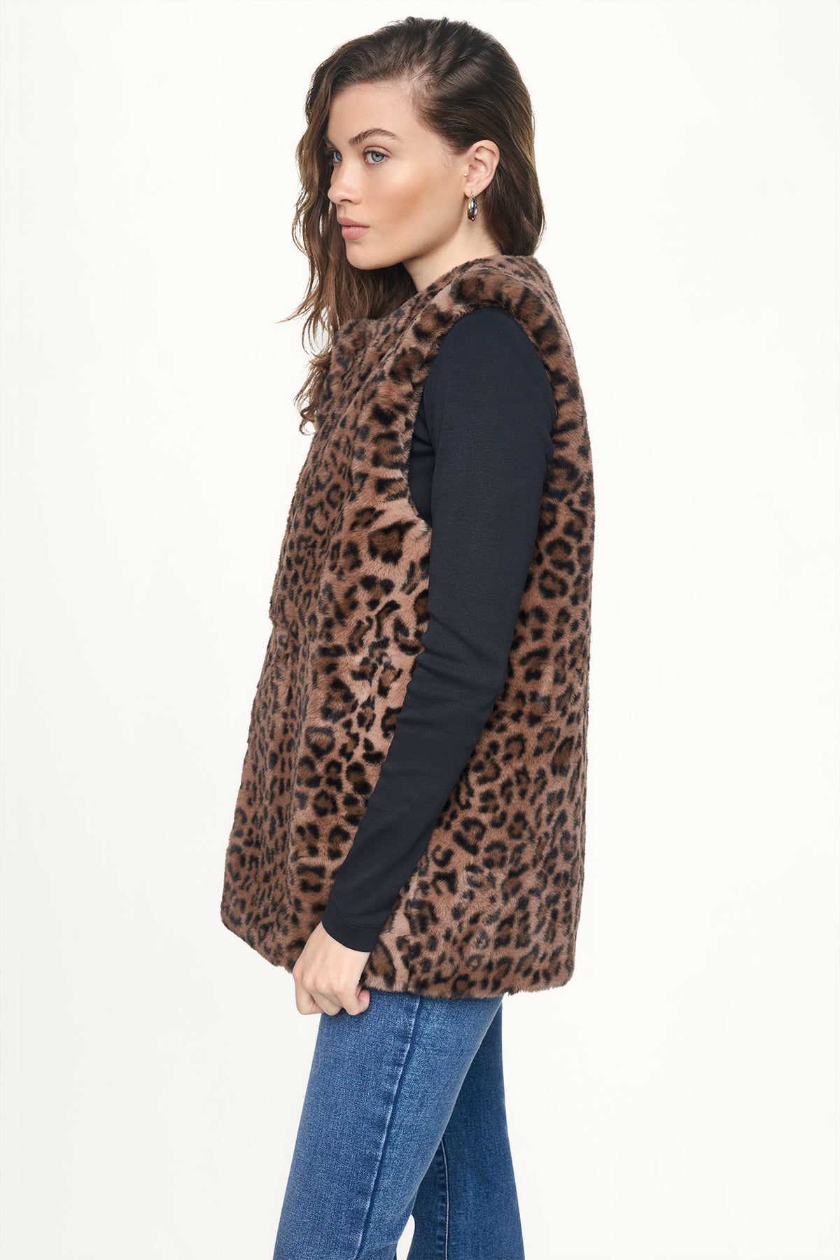 FAUX FUR COLLARLESS VEST VIEW 2