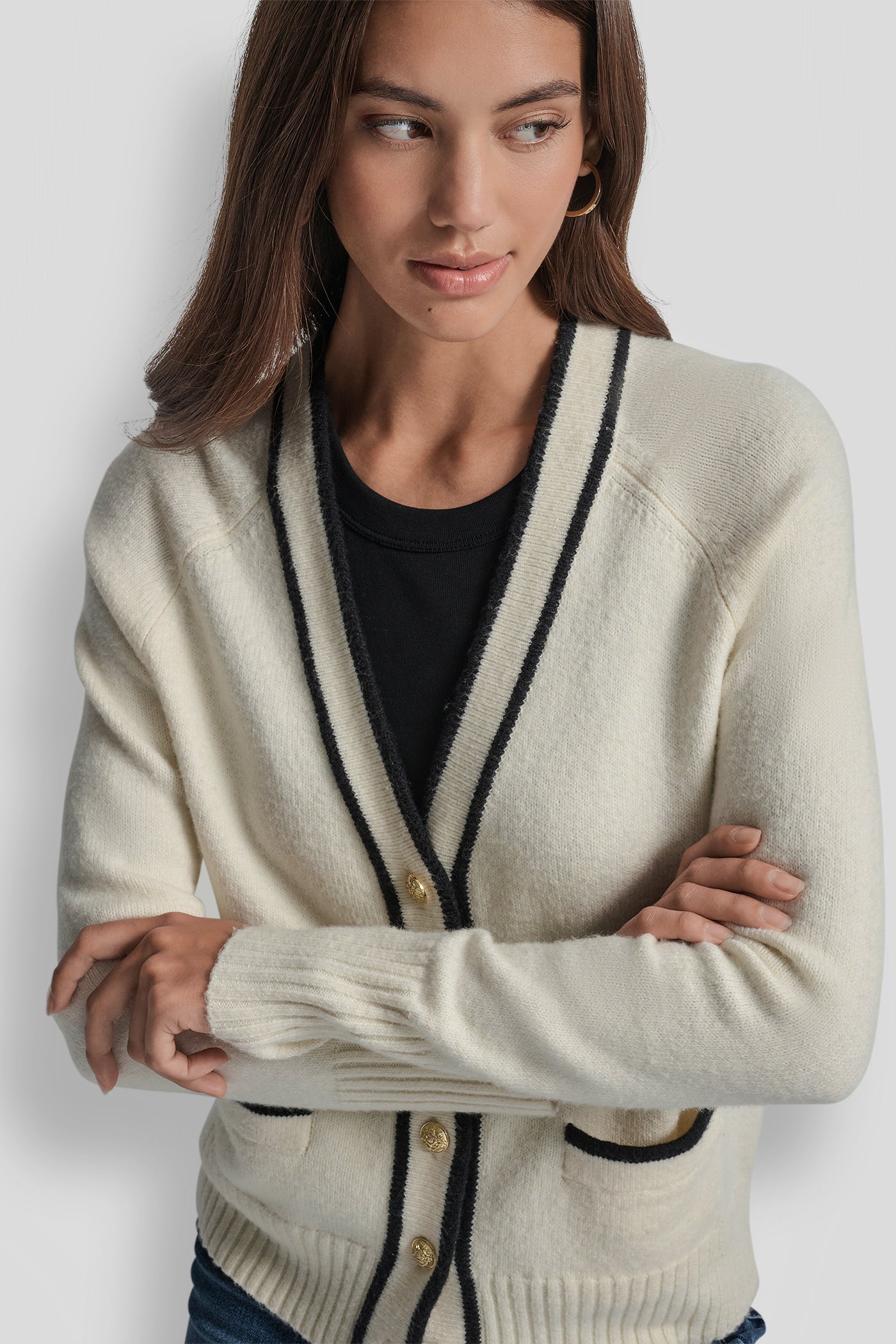LONG SLEEVE TIPPED V-NECK CARDIGAN WITH REGAL BUTTON VIEW 4 | WOMEN'S SWEATERS & TOPS LONG SLEEVE TIPPED V-NECK CARDIGAN WITH REGAL BUTTON VIEW 4 | WOMEN'S SWEATERS & TOPS