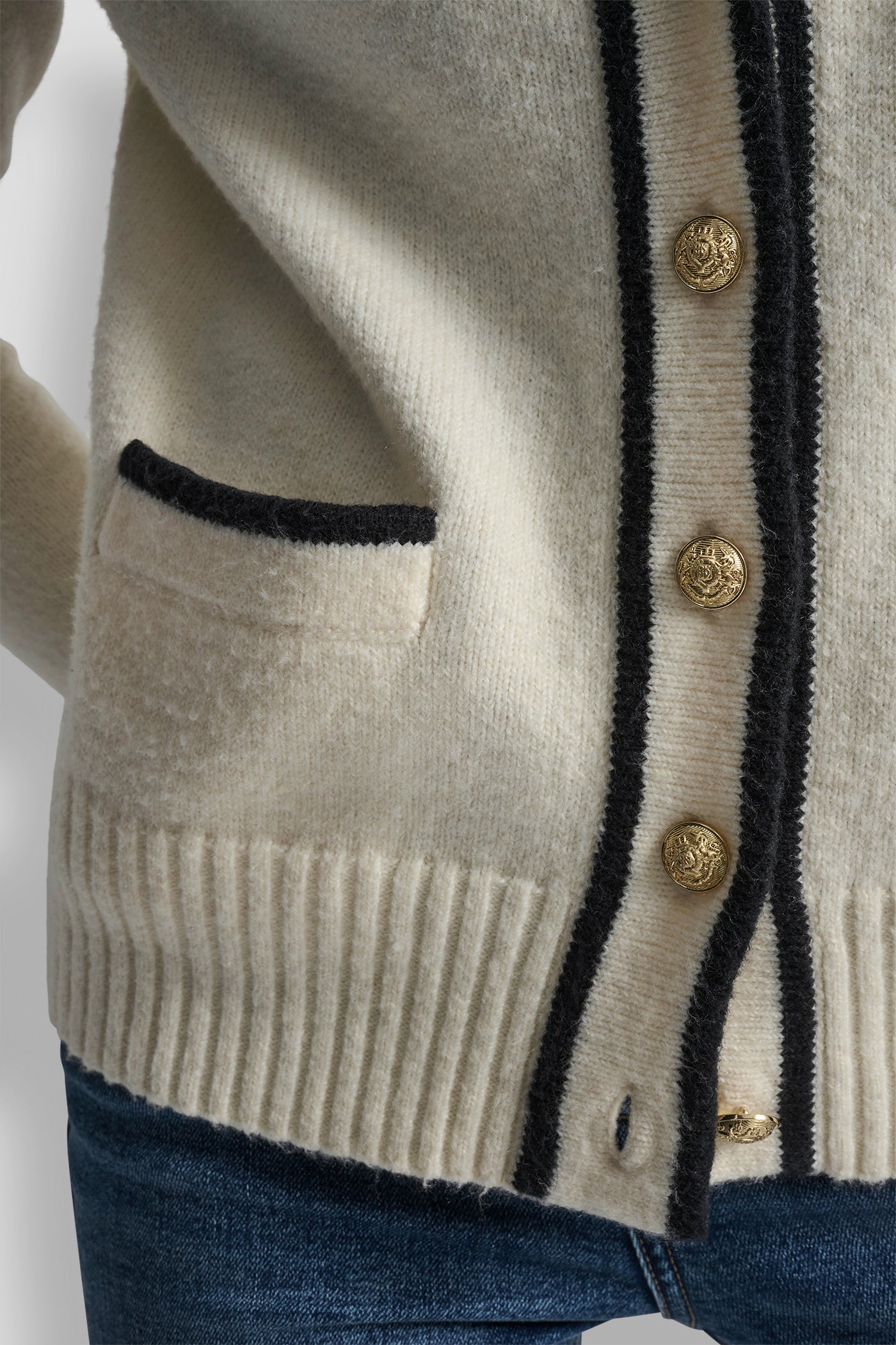 LONG SLEEVE TIPPED V-NECK CARDIGAN WITH REGAL BUTTON VIEW 5 | WOMEN'S SWEATERS & TOPS LONG SLEEVE TIPPED V-NECK CARDIGAN WITH REGAL BUTTON VIEW 5 | WOMEN'S SWEATERS & TOPS