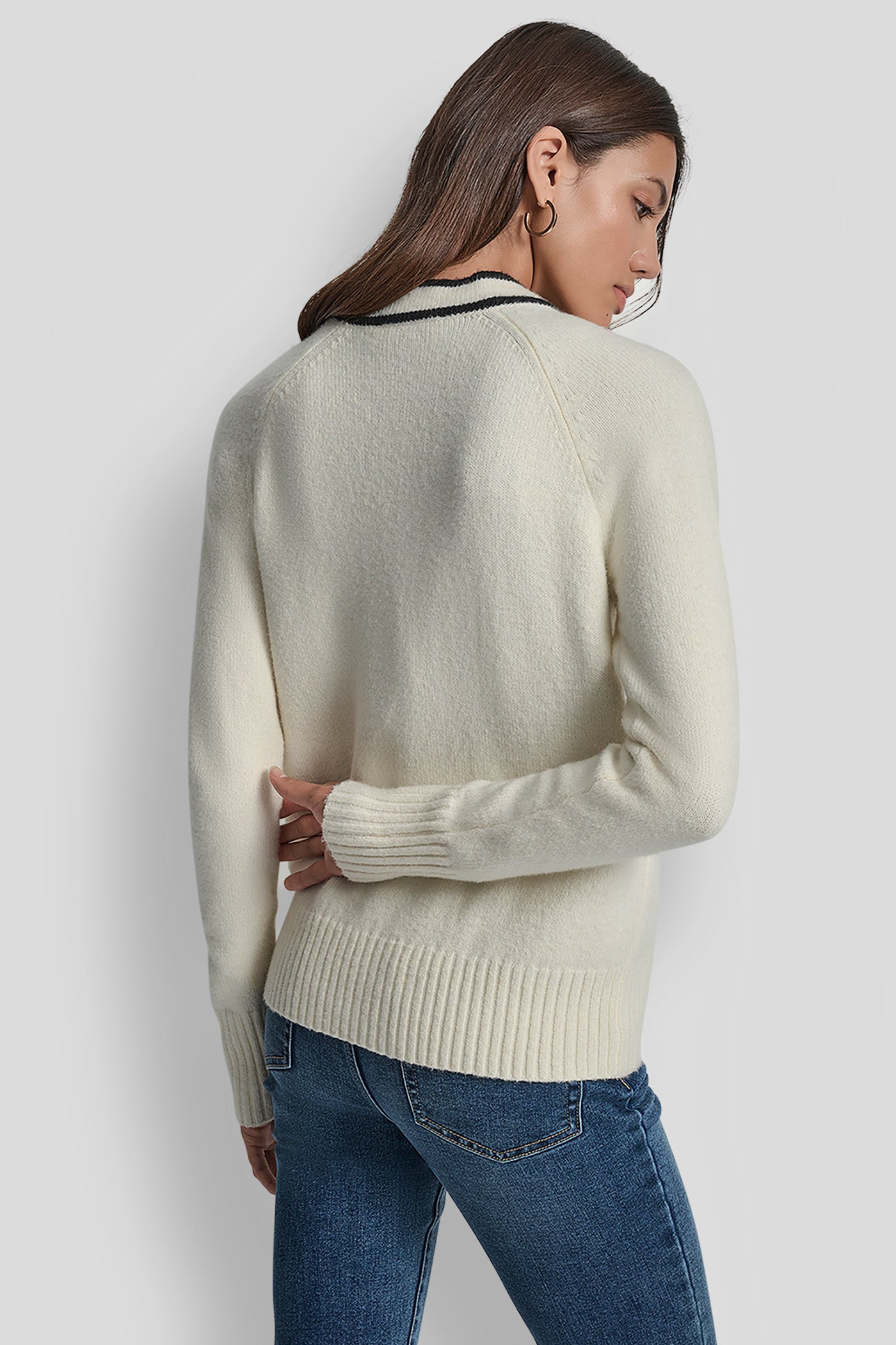 LONG SLEEVE TIPPED V-NECK CARDIGAN WITH REGAL BUTTON VIEW 2 | WOMEN'S SWEATERS & TOPS LONG SLEEVE TIPPED V-NECK CARDIGAN WITH REGAL BUTTON VIEW 2 | WOMEN'S SWEATERS & TOPS