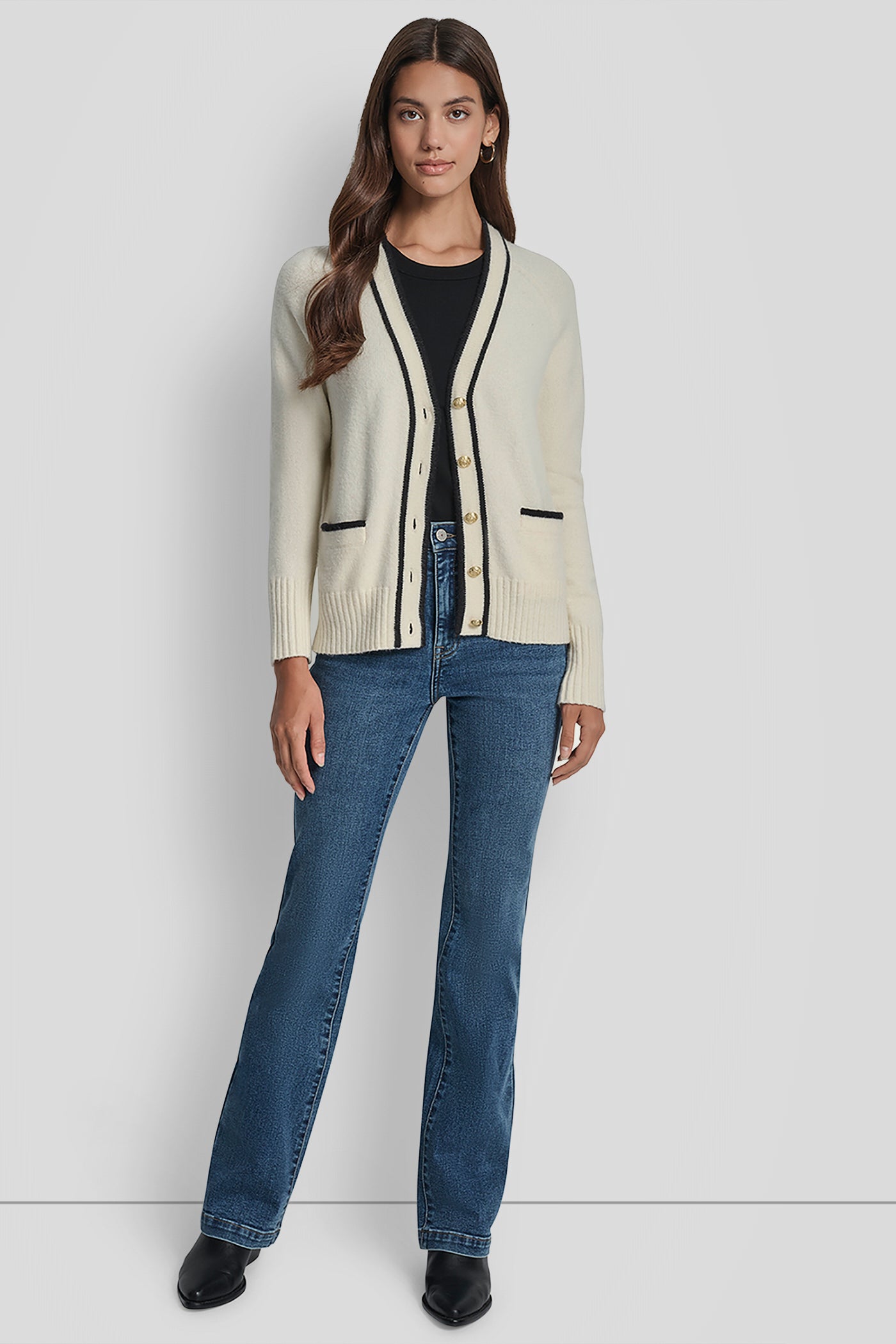 LONG SLEEVE TIPPED V-NECK CARDIGAN WITH REGAL BUTTON VIEW 7 | WOMEN'S SWEATERS & TOPS LONG SLEEVE TIPPED V-NECK CARDIGAN WITH REGAL BUTTON VIEW 7 | WOMEN'S SWEATERS & TOPS