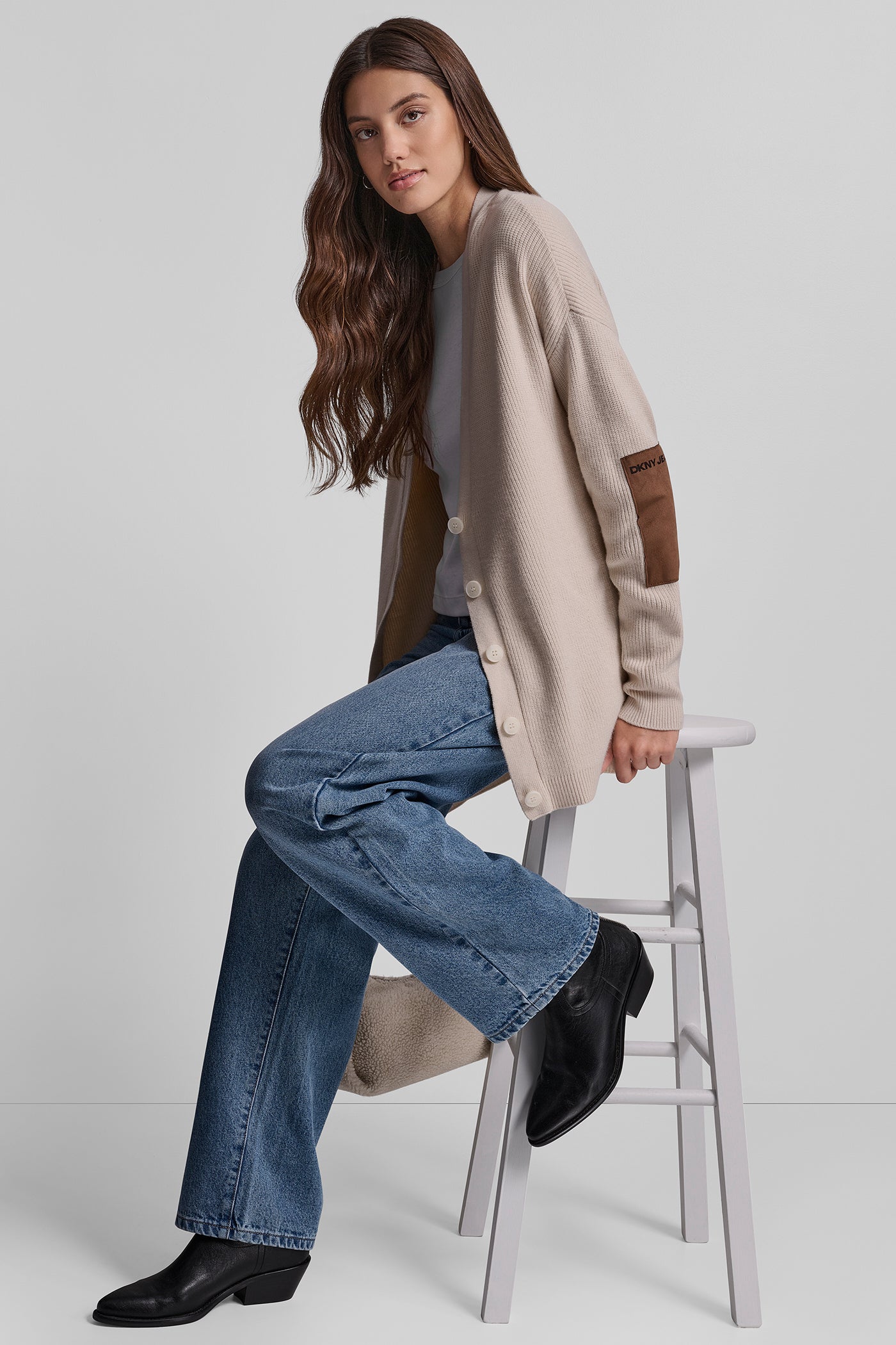 RELAXED V-NECK SHAKER STITCH CARDIGAN WITH SUEDE LOGO VIEW 6 | New Arrivals RELAXED V-NECK SHAKER STITCH CARDIGAN WITH SUEDE LOGO VIEW 6 | New Arrivals