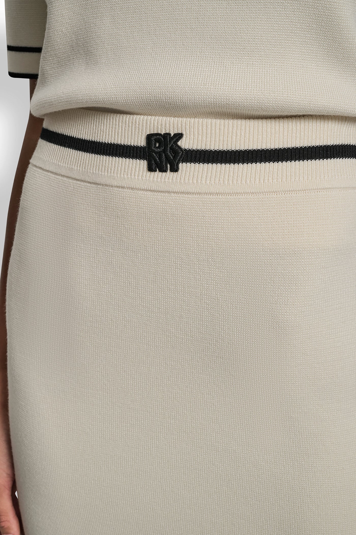 COLOR BLOCK MAXI SKIRT WITH SIDE SLITS AND LOGO PATCH VIEW 4 | WOMEN'S SWEATERS & TOPS COLOR BLOCK MAXI SKIRT WITH SIDE SLITS AND LOGO PATCH VIEW 4 | WOMEN'S SWEATERS & TOPS