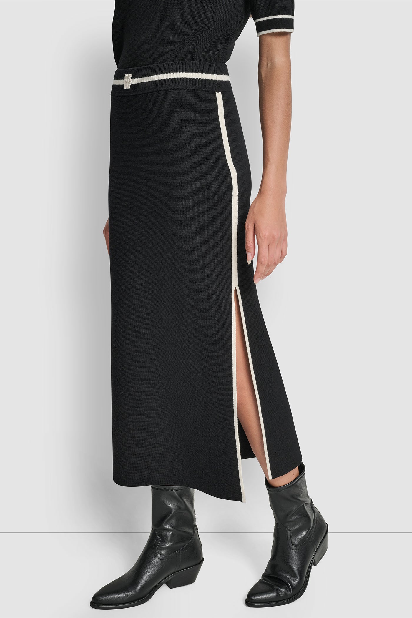 COLOR BLOCK MAXI SKIRT WITH SIDE SLITS AND LOGO PATCH VIEW 3 | WOMEN'S SWEATERS & TOPS COLOR BLOCK MAXI SKIRT WITH SIDE SLITS AND LOGO PATCH VIEW 3 | WOMEN'S SWEATERS & TOPS