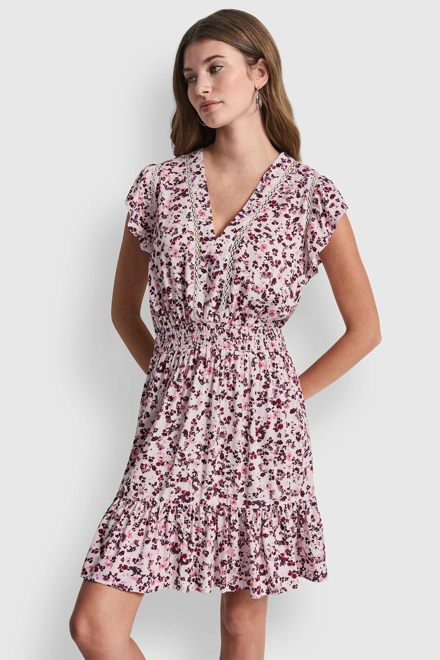 SMOCKED WAIST V-NECK DRESS View 2 | EXTRA 25% OFF SELECT CLOTHING AND BAGS SMOCKED WAIST V-NECK DRESS View 2 | EXTRA 25% OFF SELECT CLOTHING AND BAGS