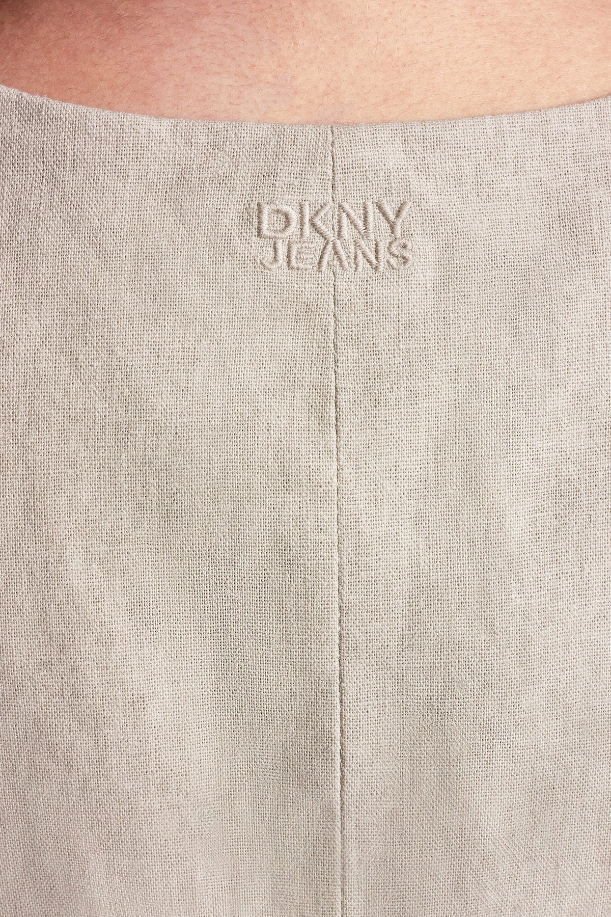 LINEN BUTTON-FRONT VEST VIEW 2