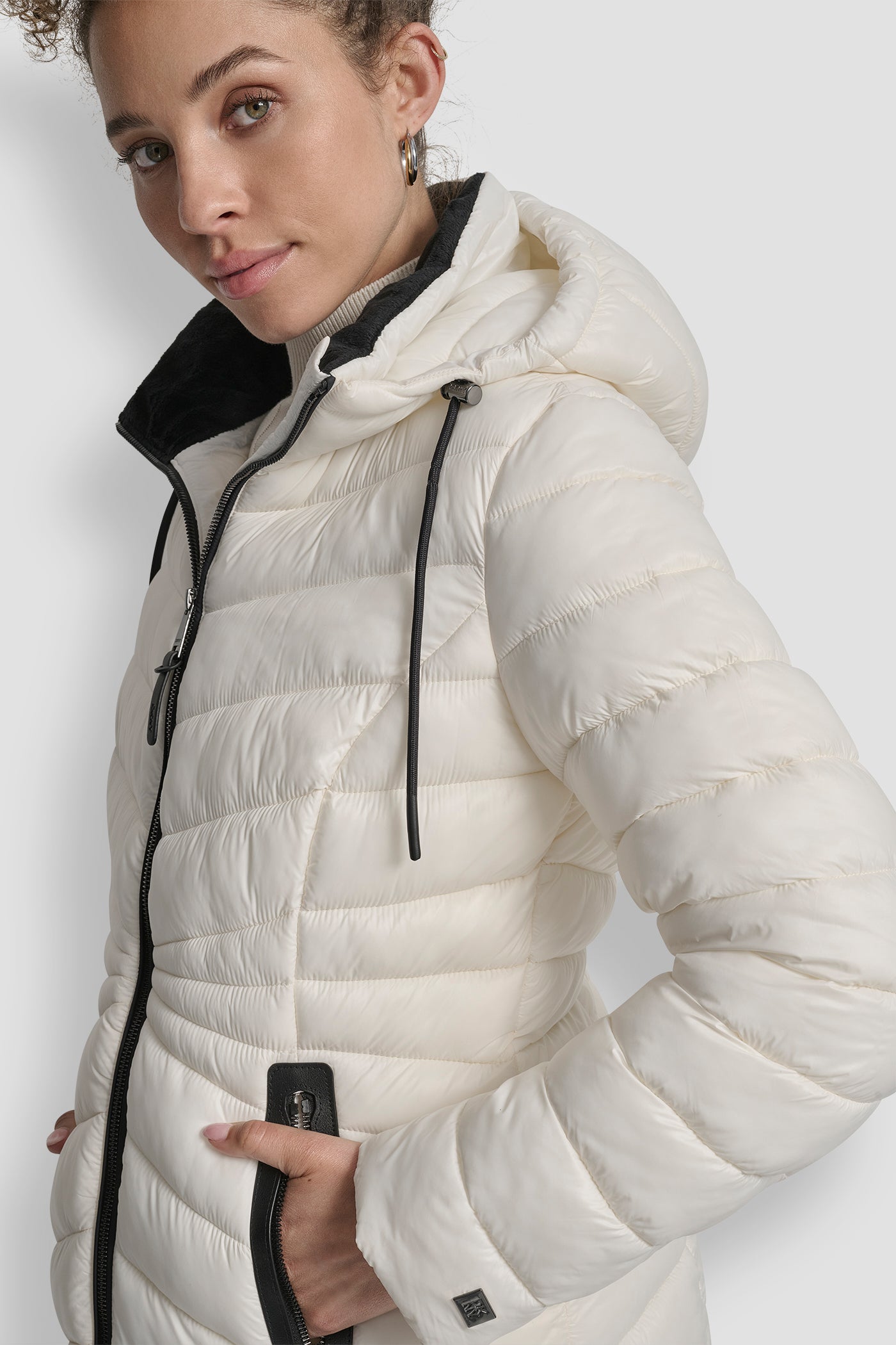 SHORT HOODED PUFFER JACKET VIEW 5 | WOMENS COATS & JACKETS SHORT HOODED PUFFER JACKET VIEW 5 | WOMENS COATS & JACKETS