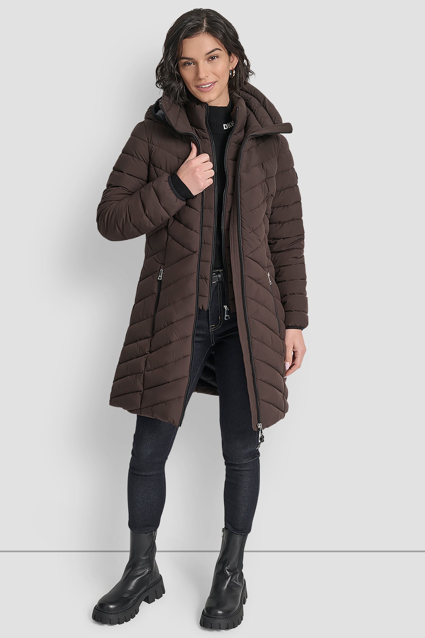LONG PACKABLE VESTIE WALKER VIEW 7 | DKNY Promo LONG PACKABLE VESTIE WALKER VIEW 7 | DKNY Promo