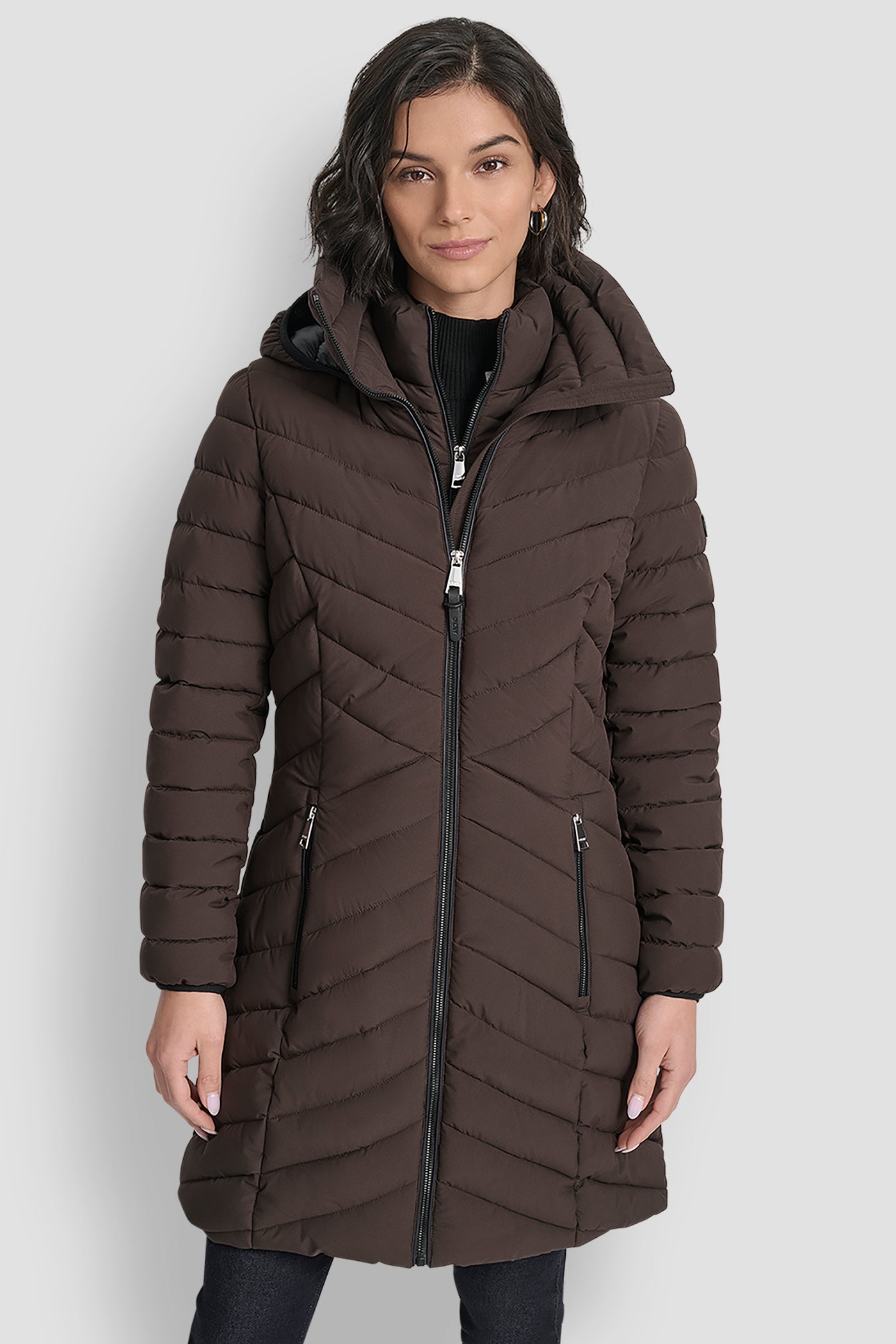 LONG PACKABLE VESTIE WALKER VIEW 1 | DKNY Promo LONG PACKABLE VESTIE WALKER VIEW 1 | DKNY Promo