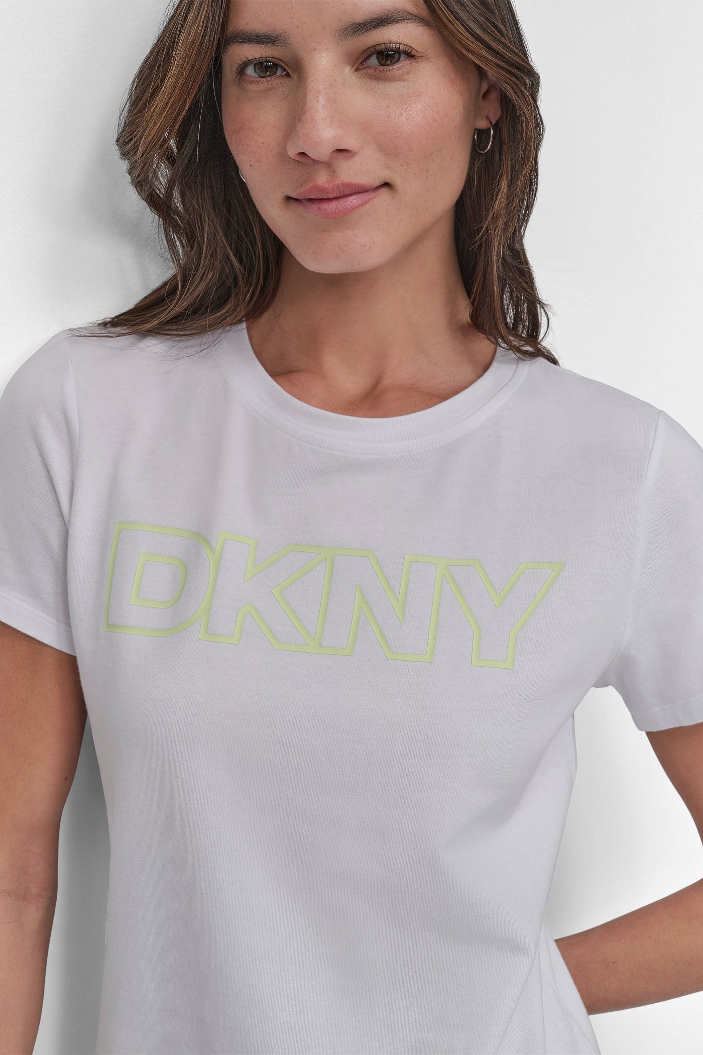 OMBRÉ LOGO PERFORMANCE TEE VIEW 3 | Women's Clearance OMBRÉ LOGO PERFORMANCE TEE VIEW 3 | Women's Clearance