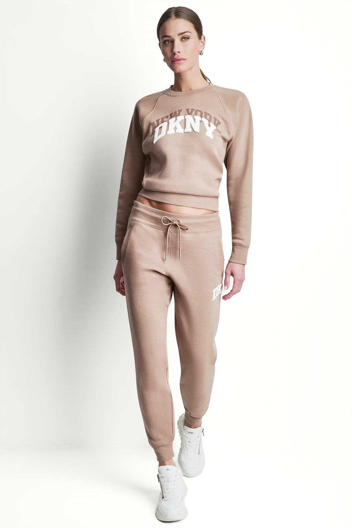 MID-RISE VARSITY LOGO JOGGER VIEW 2