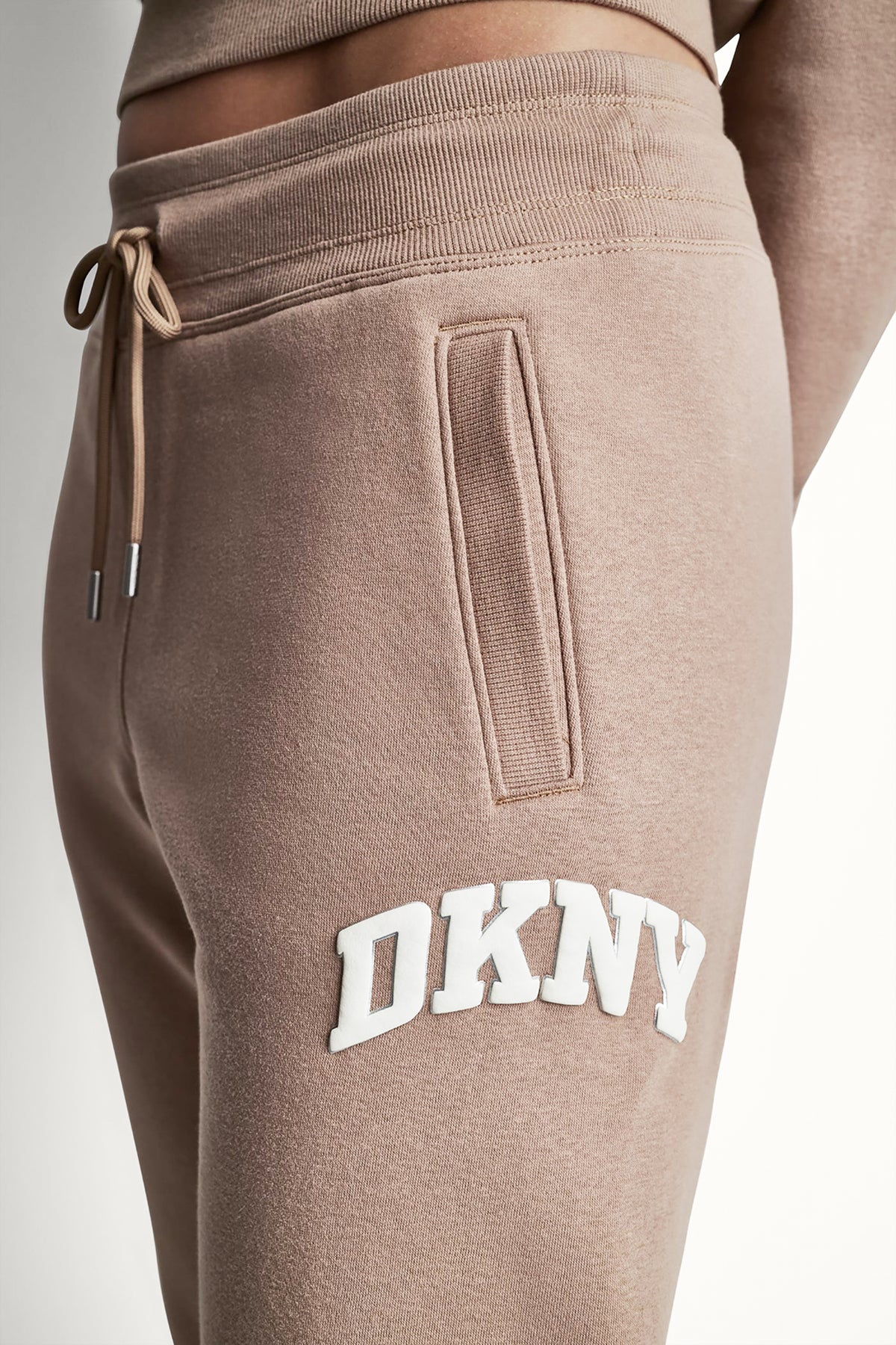 MID-RISE VARSITY LOGO JOGGER VIEW 2