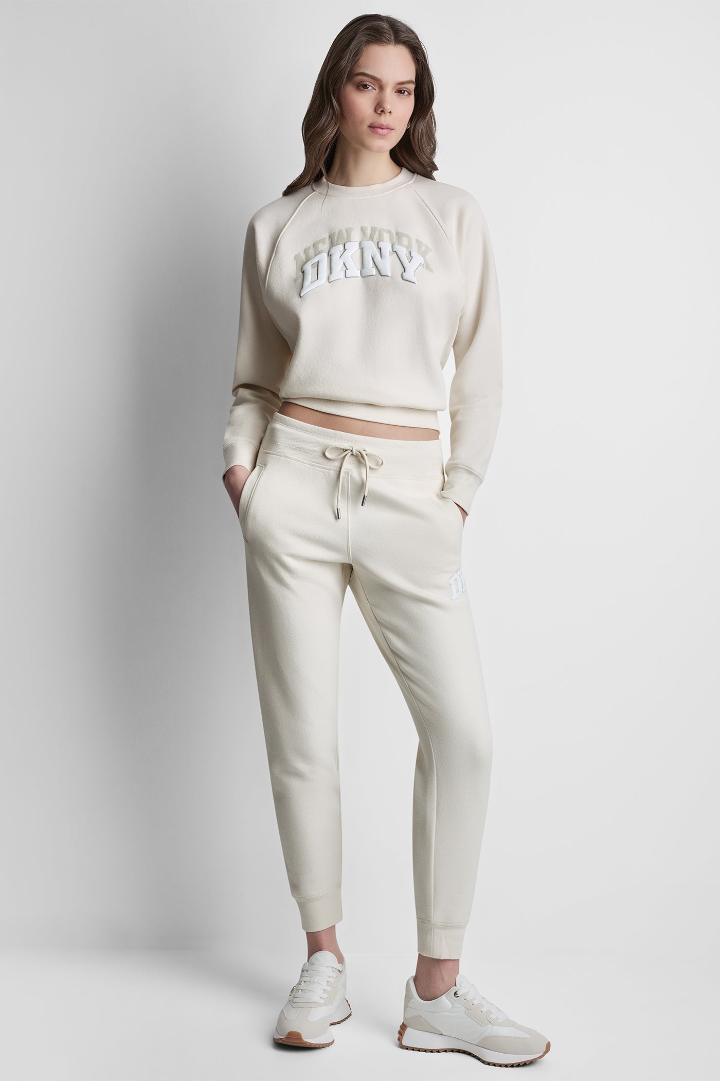 MID-RISE VARSITY LOGO JOGGER VIEW 5 MID-RISE VARSITY LOGO JOGGER VIEW 5