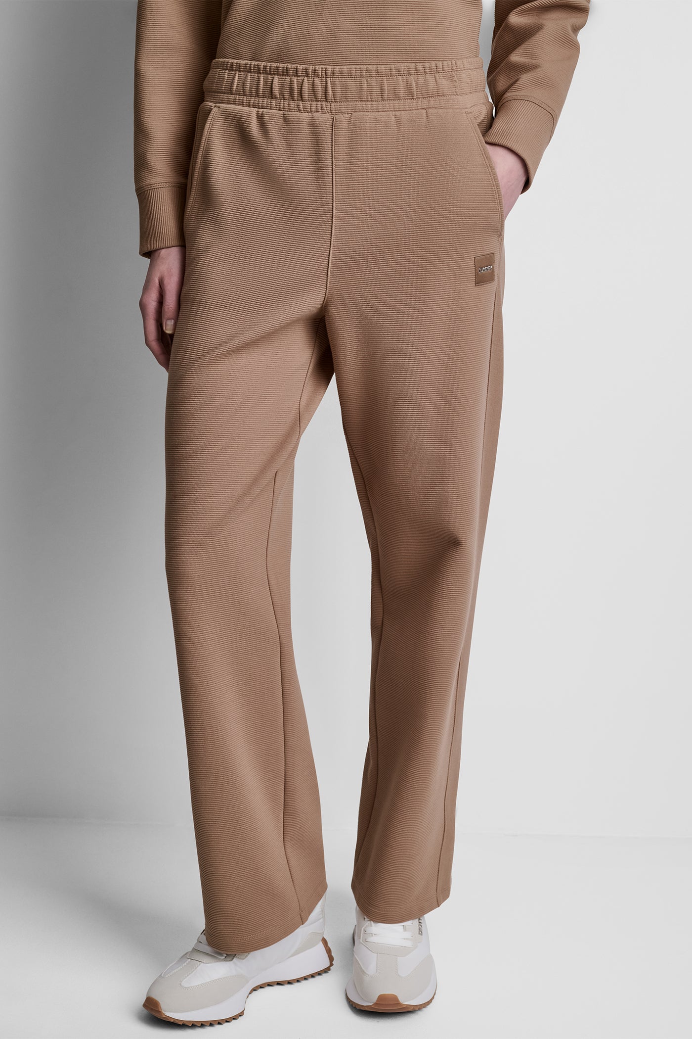 HIGH-RISE RIB TRACK PANTS View 2 | Sweatshirts & Joggers HIGH-RISE RIB TRACK PANTS View 2 | Sweatshirts & Joggers