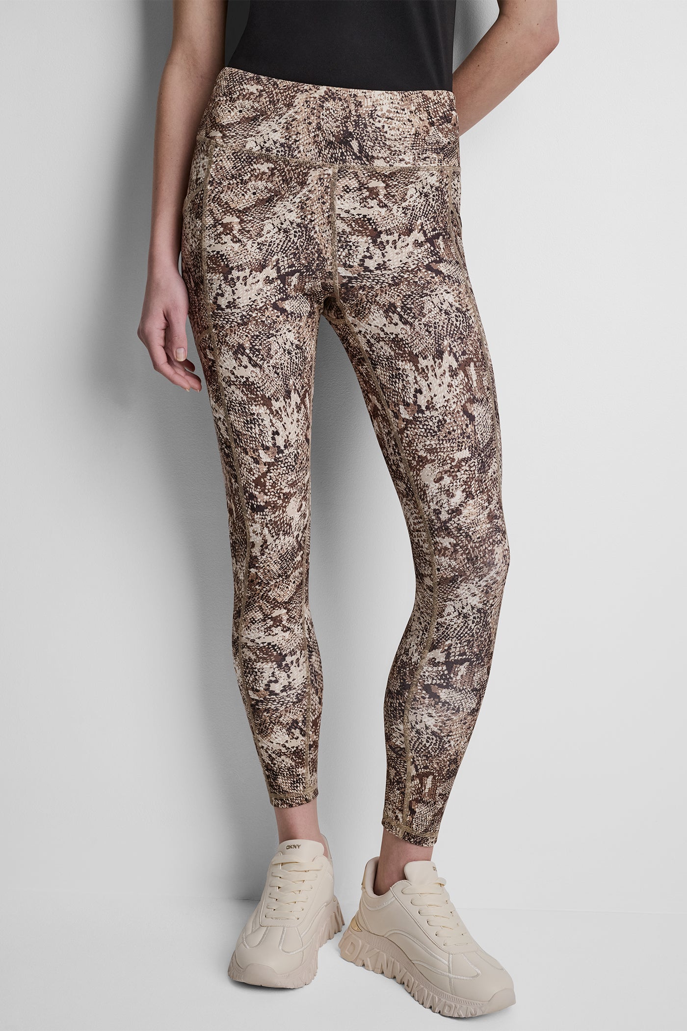 HIGH-RISE 7/8 PRINTED LEGGING View 2 | SALE HIGH-RISE 7/8 PRINTED LEGGING View 2 | SALE