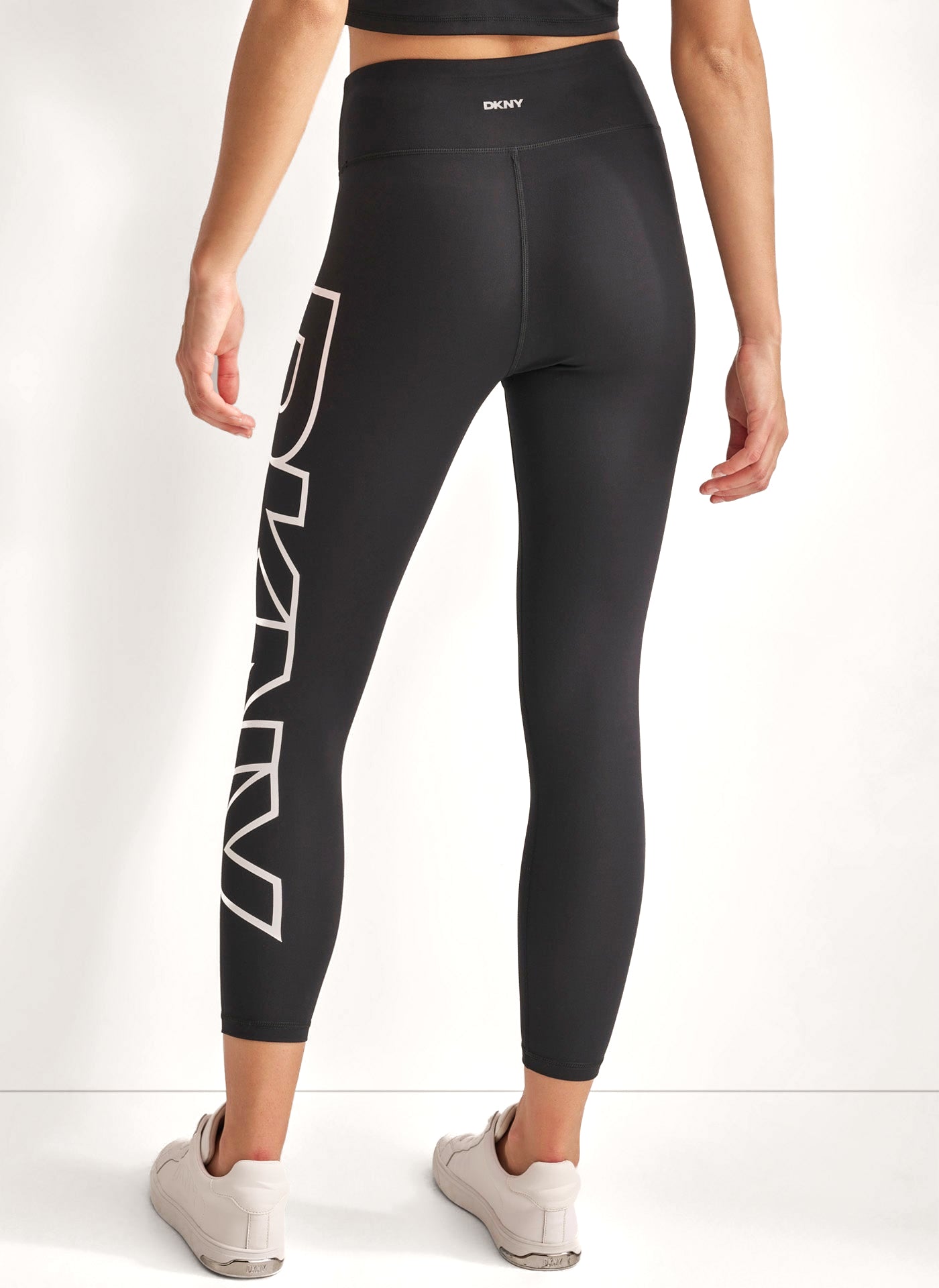 HIGH-RISE LOGO 7/8 LENGTH LEGGING VIEW 3 | Gifts Under $100 HIGH-RISE LOGO 7/8 LENGTH LEGGING VIEW 3 | Gifts Under $100