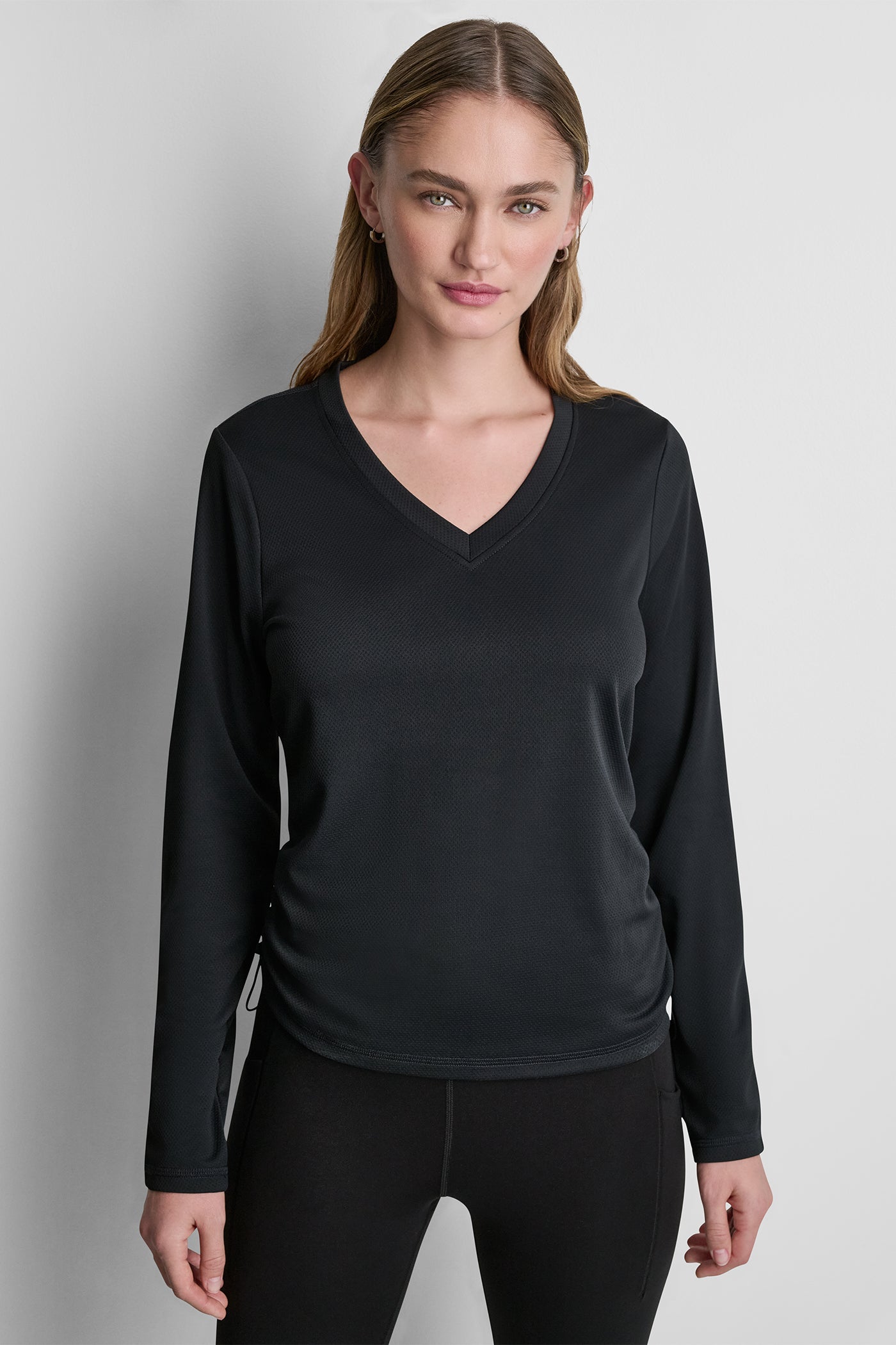 LONG SLEEVE V-NECK TECH TEE View 2 | SALE LONG SLEEVE V-NECK TECH TEE View 2 | SALE