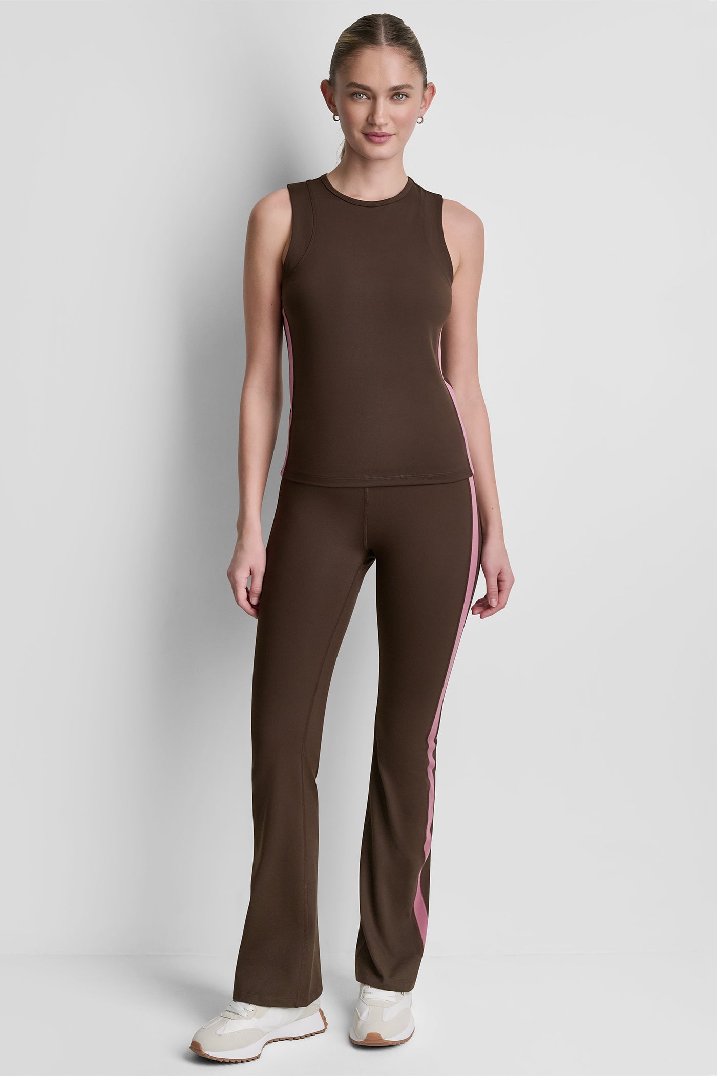 BALANCE COMPRESSION SIDE STRIPE FLARE LEGGING VIEW 2 BALANCE COMPRESSION SIDE STRIPE FLARE LEGGING VIEW 2