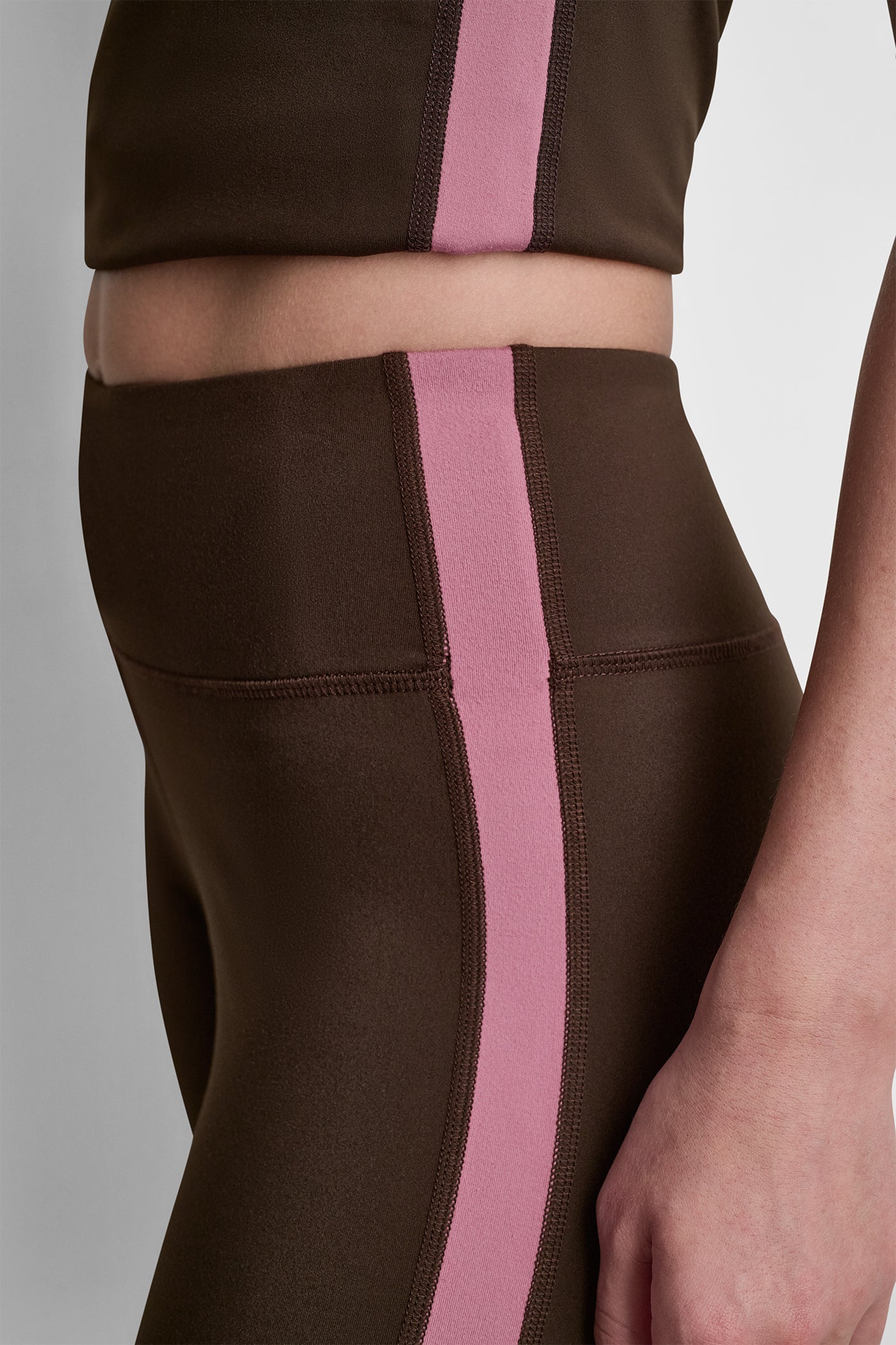 BALANCE COMPRESSION SIDE STRIPE FLARE LEGGING VIEW 5 BALANCE COMPRESSION SIDE STRIPE FLARE LEGGING VIEW 5