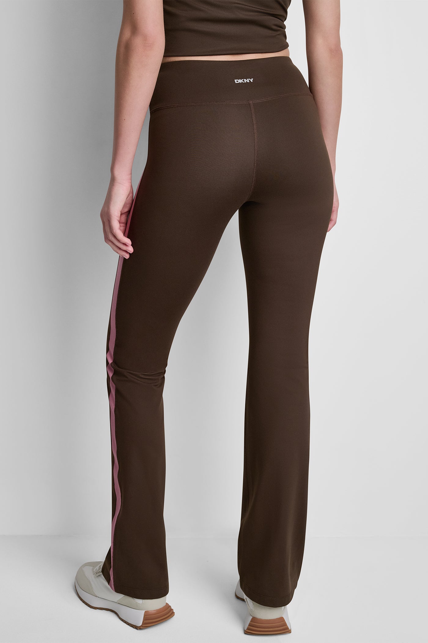 BALANCE COMPRESSION SIDE STRIPE FLARE LEGGING VIEW 3 BALANCE COMPRESSION SIDE STRIPE FLARE LEGGING VIEW 3
