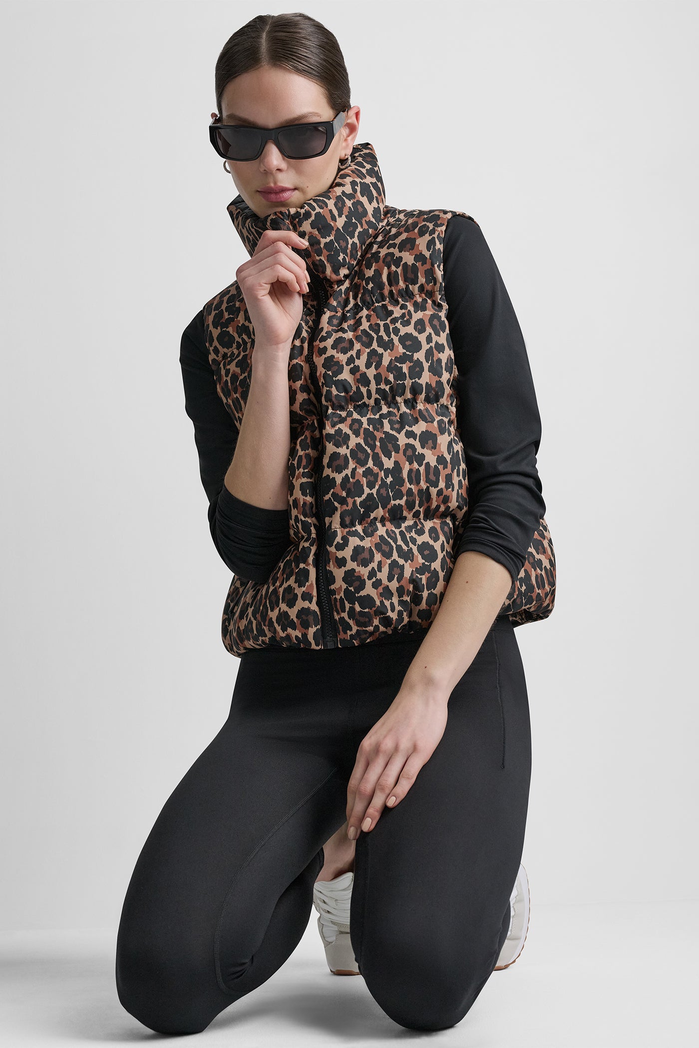 PRINTED MOCK NECK VEST View 1 | SALE PRINTED MOCK NECK VEST View 1 | SALE