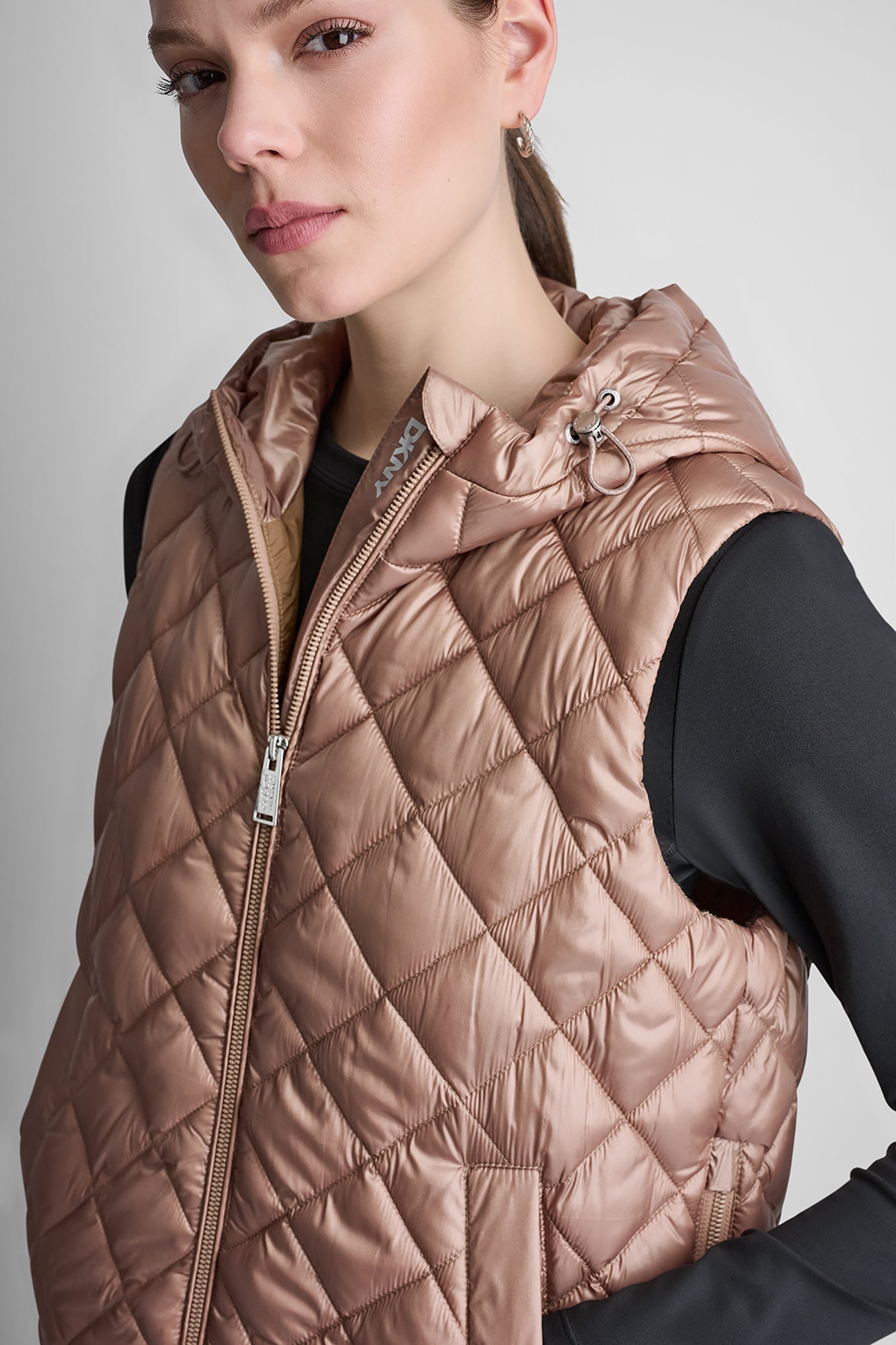 HOODED DIAMOND QUILTED VEST View 1 | SALE HOODED DIAMOND QUILTED VEST View 1 | SALE
