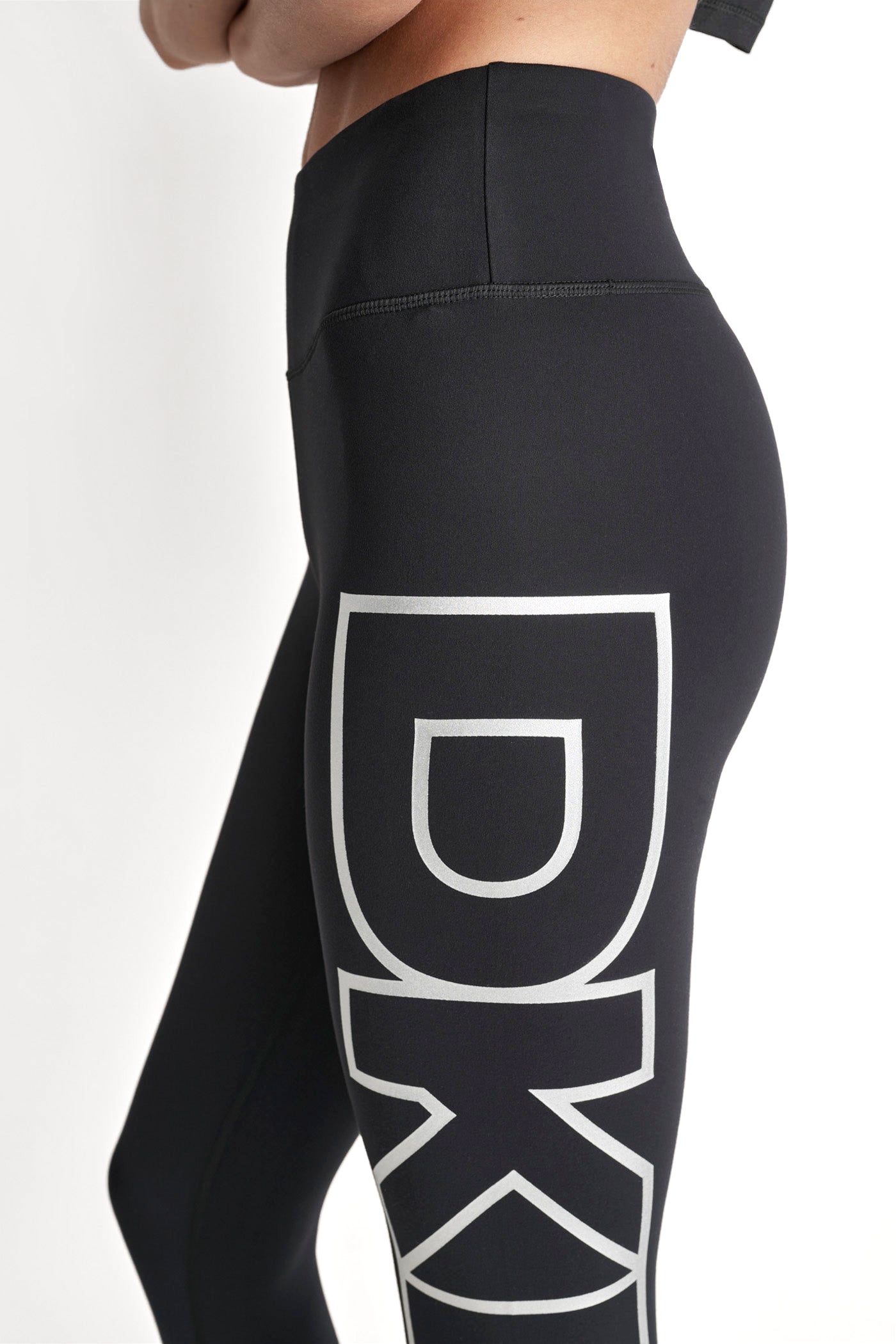 HIGH-RISE LOGO 7/8 LENGTH LEGGING View 2 | Gifts Under $100 HIGH-RISE LOGO 7/8 LENGTH LEGGING View 2 | Gifts Under $100